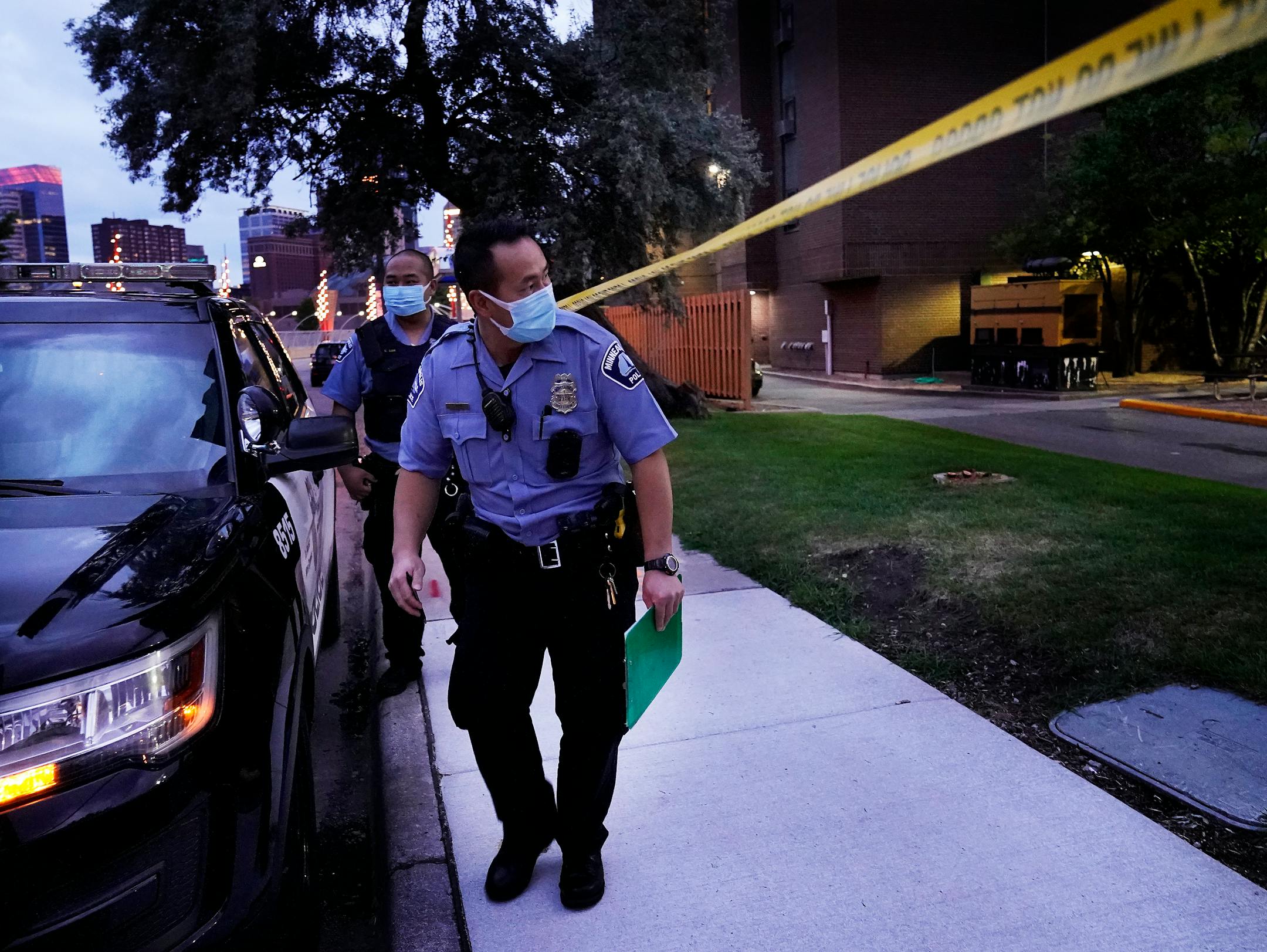Early morning homicide scene on 3rd Ave. S., outside a Minneapolis high-rise apartment building, just south of downtown Minneapolis.] DAVID JOLES • david.joles@startribune.com spot news