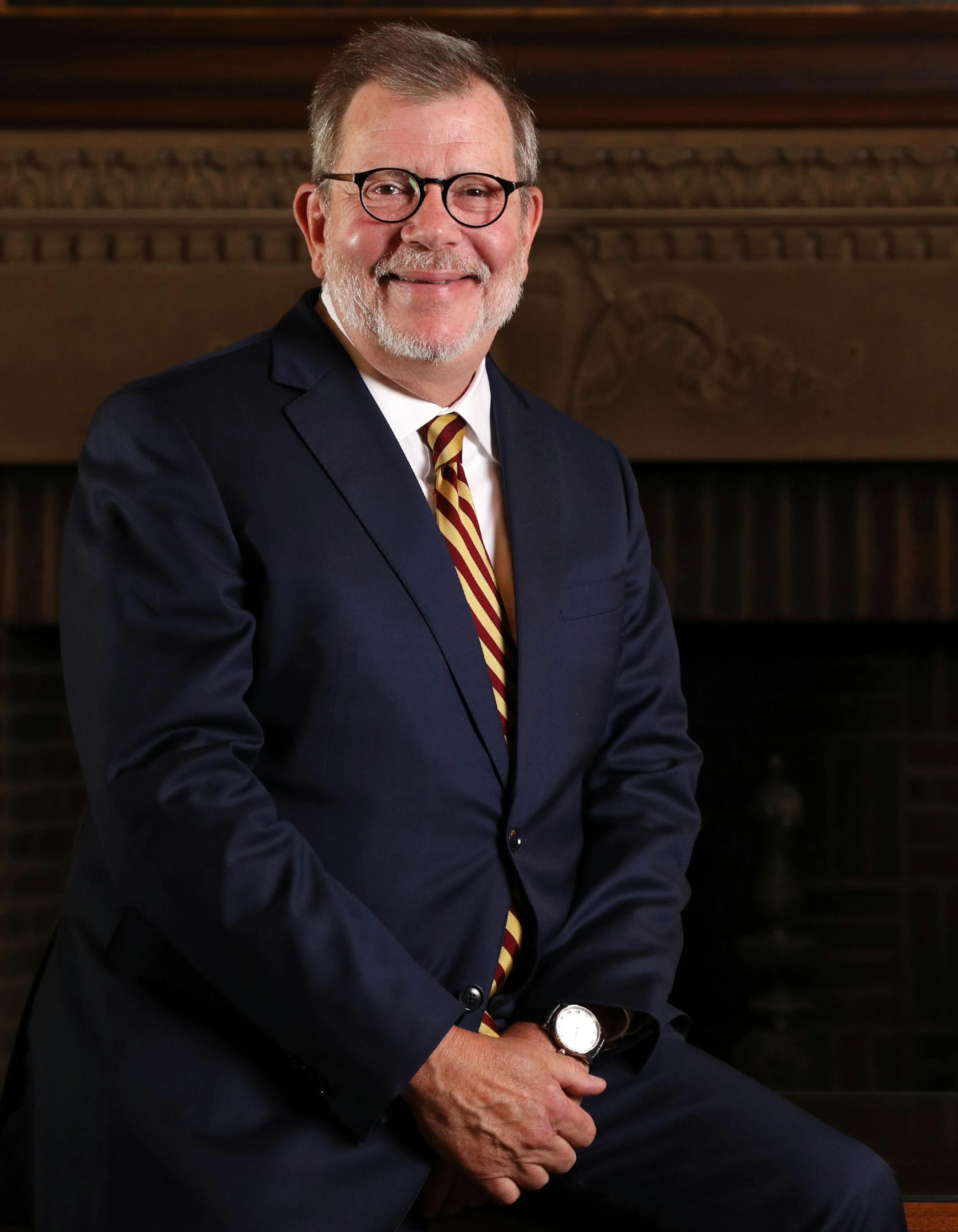 University of Minnesota president Eric Kaler stood for a a portrait at the Walter Library Thursday. ] ANTHONY SOUFFLE &#xef; anthony.souffle@startribune.com University of Minnesota president Eric Kaler stood for a a portrait at the Walter Library Thursday, Aug. 17, 2018 on the grounds of the university in Minneapolis.