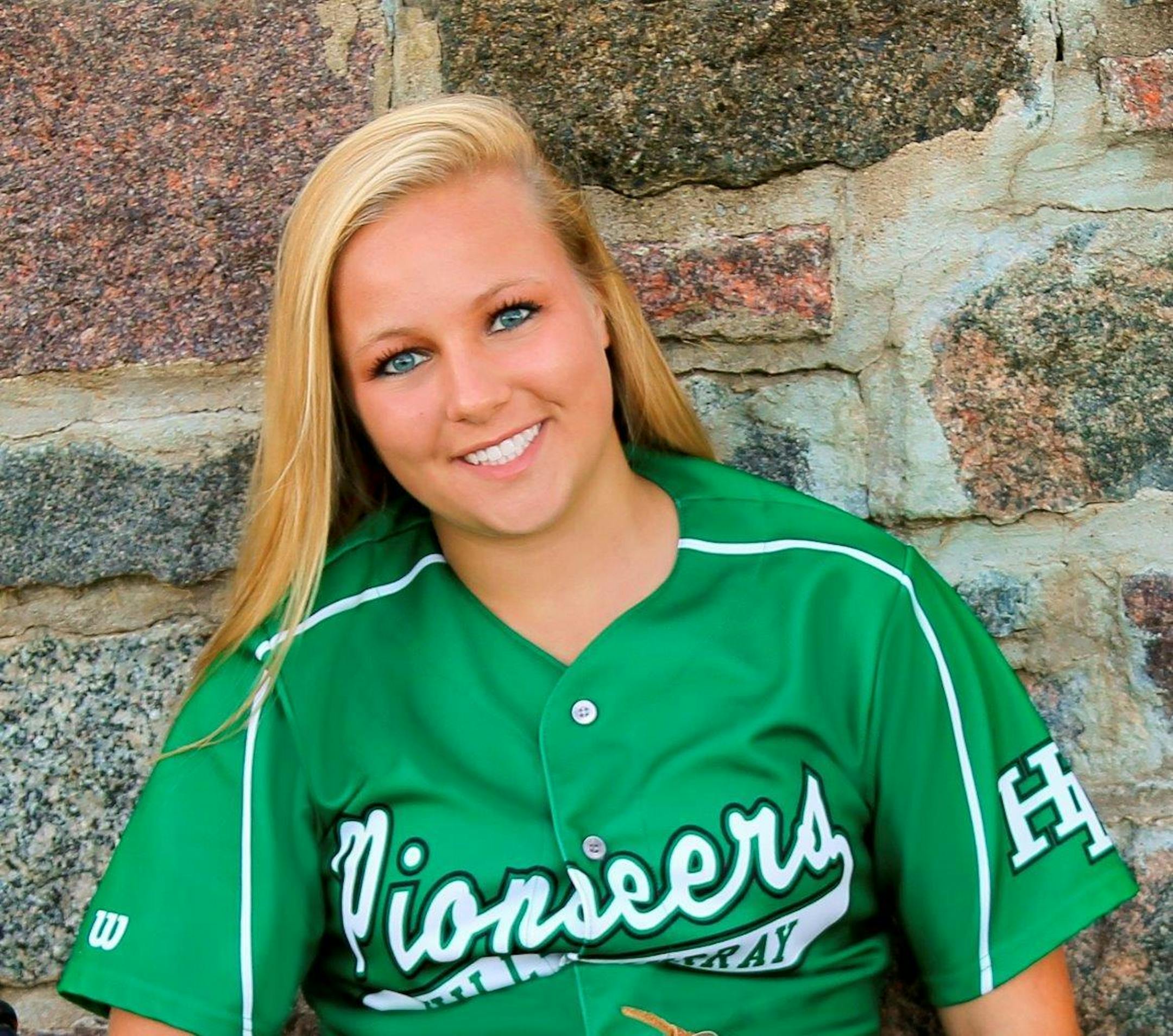 Nicole Thompson, Hill-Murray