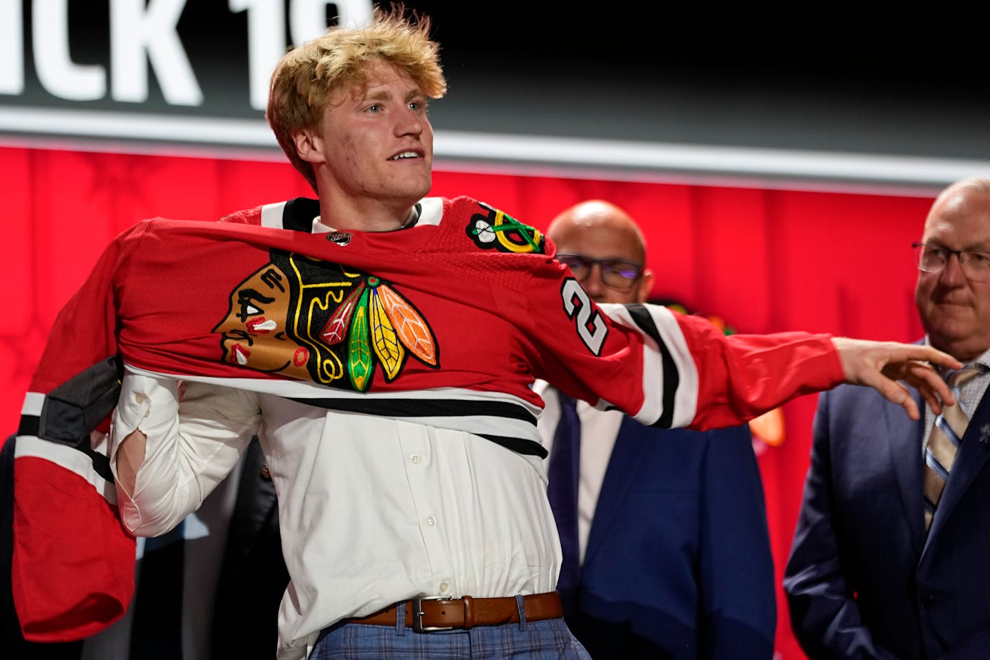 Blackhawks sweater discount