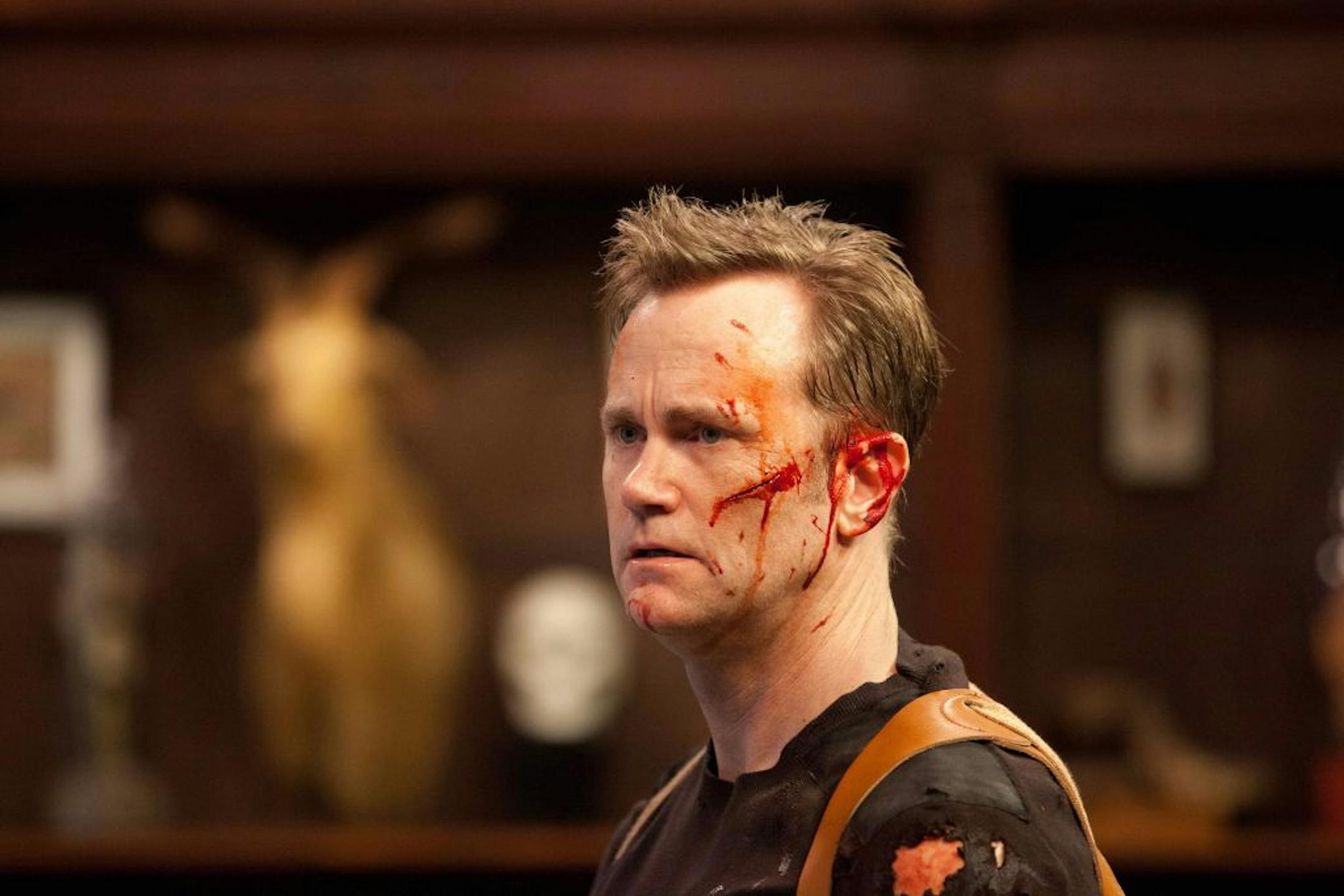 Lee Tergesen is a victim of the Collector.