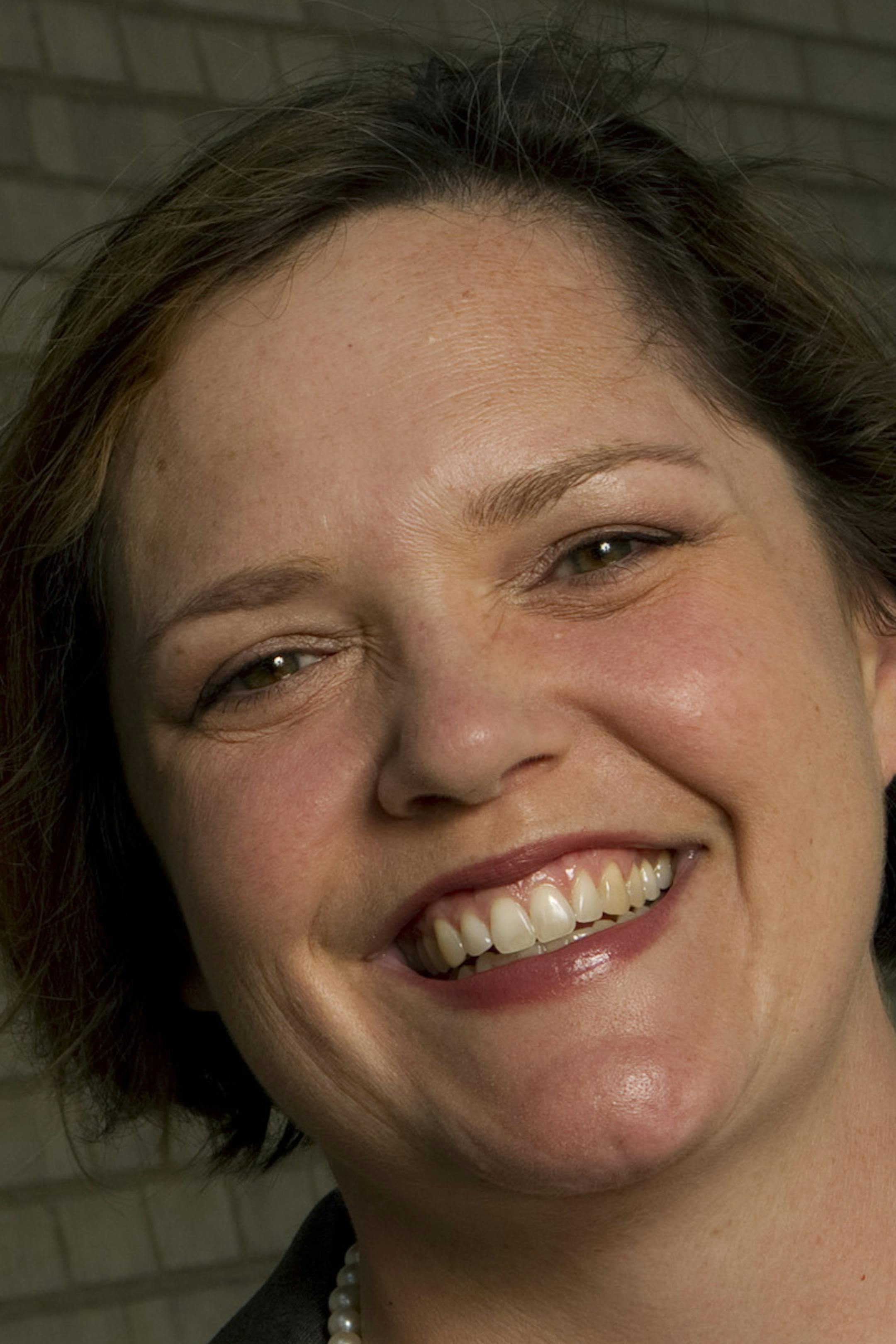 CARLOS GONZALEZ ¬• cgonzalez@startribune.com June 17, 2010 √ê Minneapolis, Minn √ê Margaret Anderson Kelliher √ê Candidate for Governor of Minnesota ] Margaret Anderson Kelliher DFL candidate for Minnesota Governor photographed outside of her campaign headquarters in Minneapolis. ORG XMIT: MIN2013062811283825