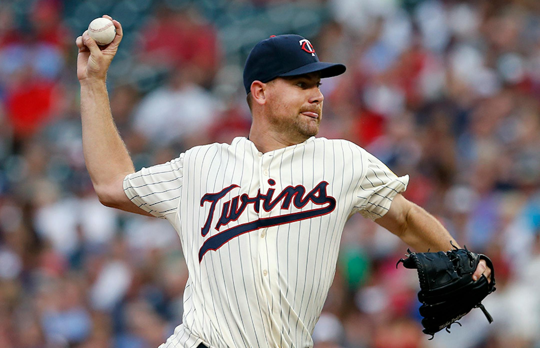 Minnesota Twins starting pitcher Mike Pelfrey (37) in the second inning.