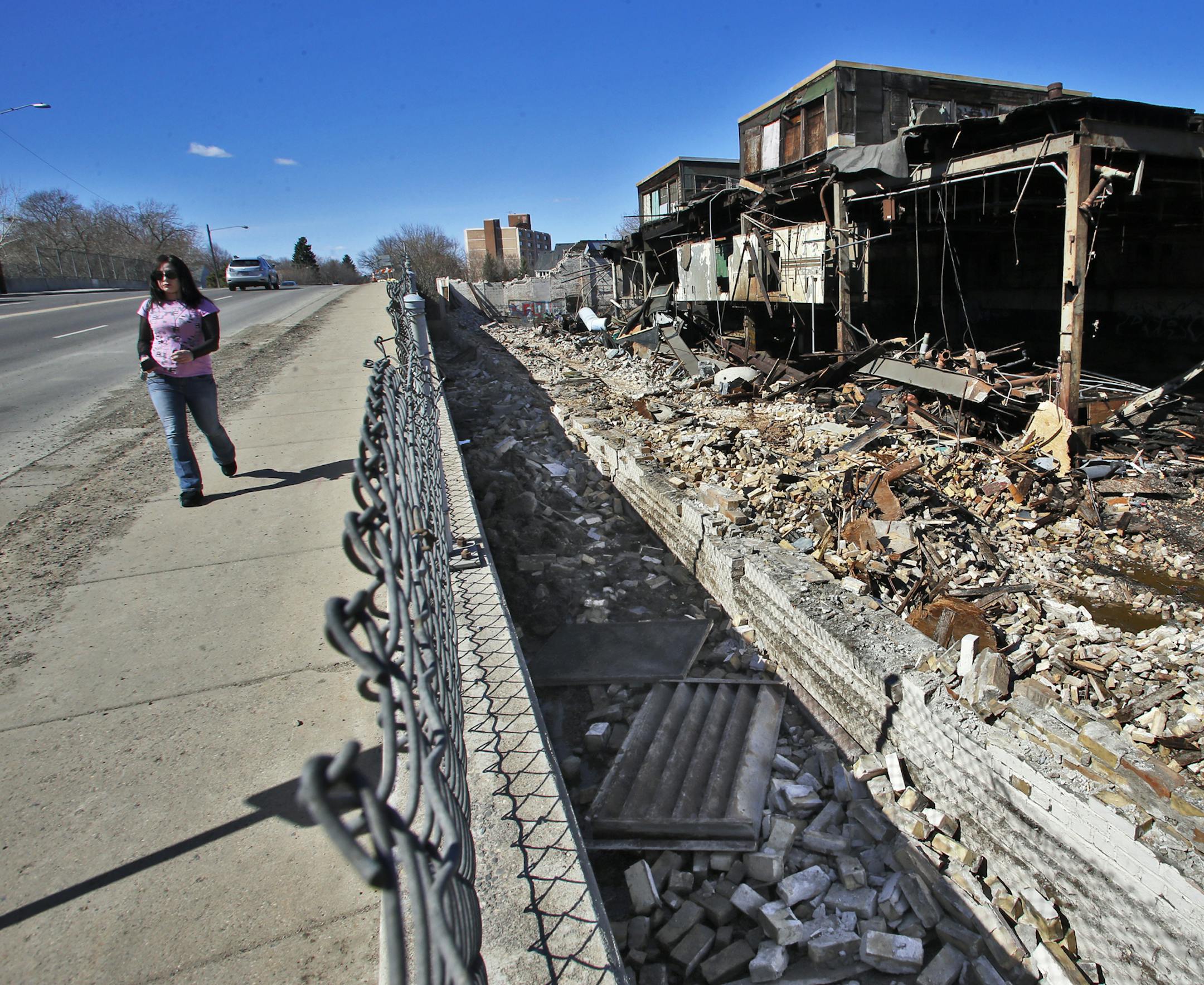 Demolition of Superior Plating building at 315 First Ave. N.E. in Minneapolis. ] (MARLIN LEVISON/STARTRIBUNE(mlevison@startribune.com)