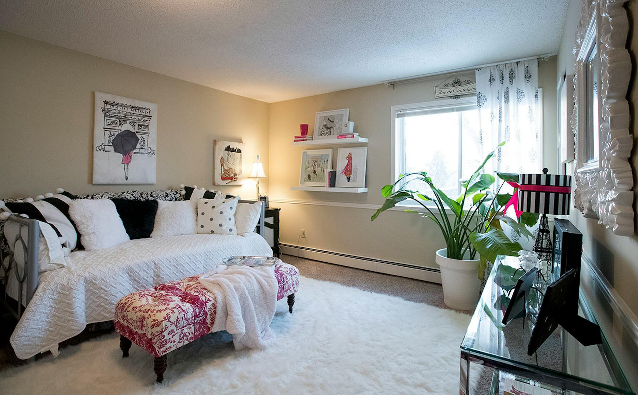 Hunter added floating shelves from Ikea to add character to her guest room.