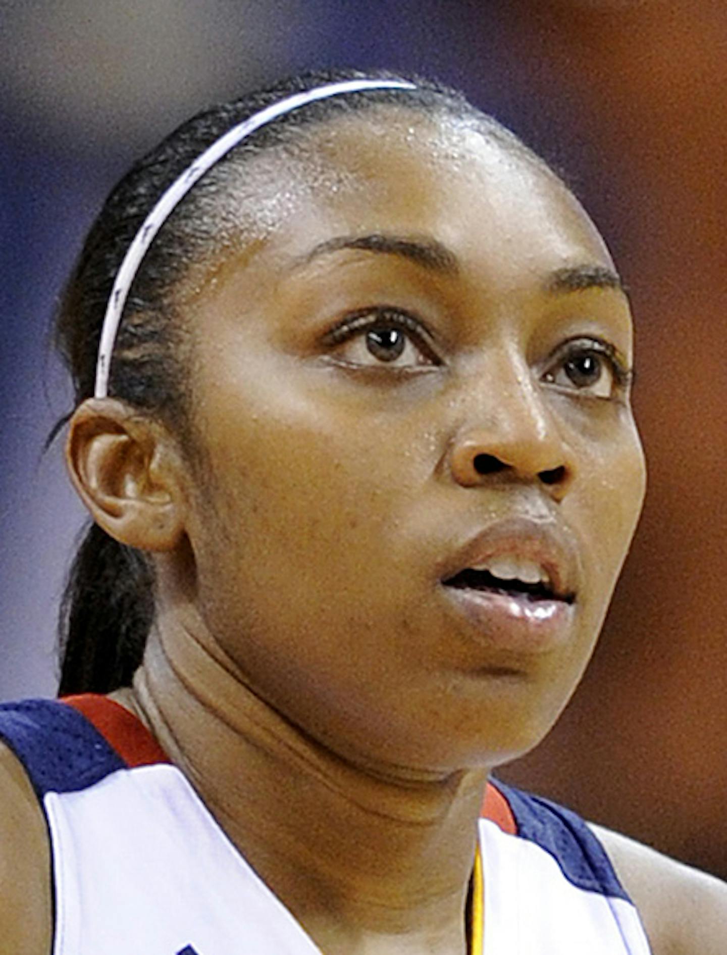 Connecticut Sun's Renee Montgomery looks at the clock late in her team's 87-81 loss to the Los Angeles Sparks in a WNBA basketball game in Uncasville, Conn., Wednesday, June 13, 2012. (AP Photo/Fred Beckham) ORG XMIT: CTFB107