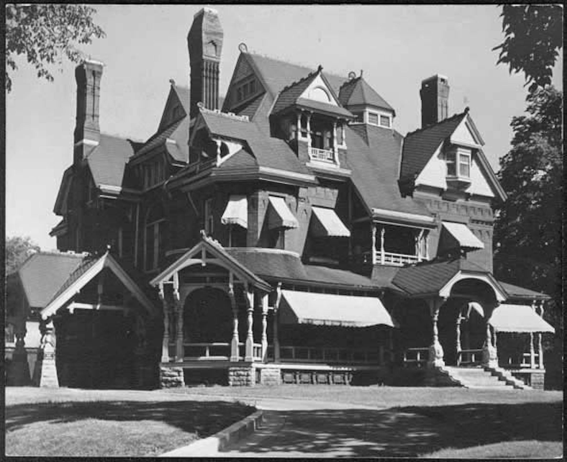 The residence of John E. Bell at 24th Street and Park Avenue in Minneapolis. Bell was a merchant, wholesaler and banker.
