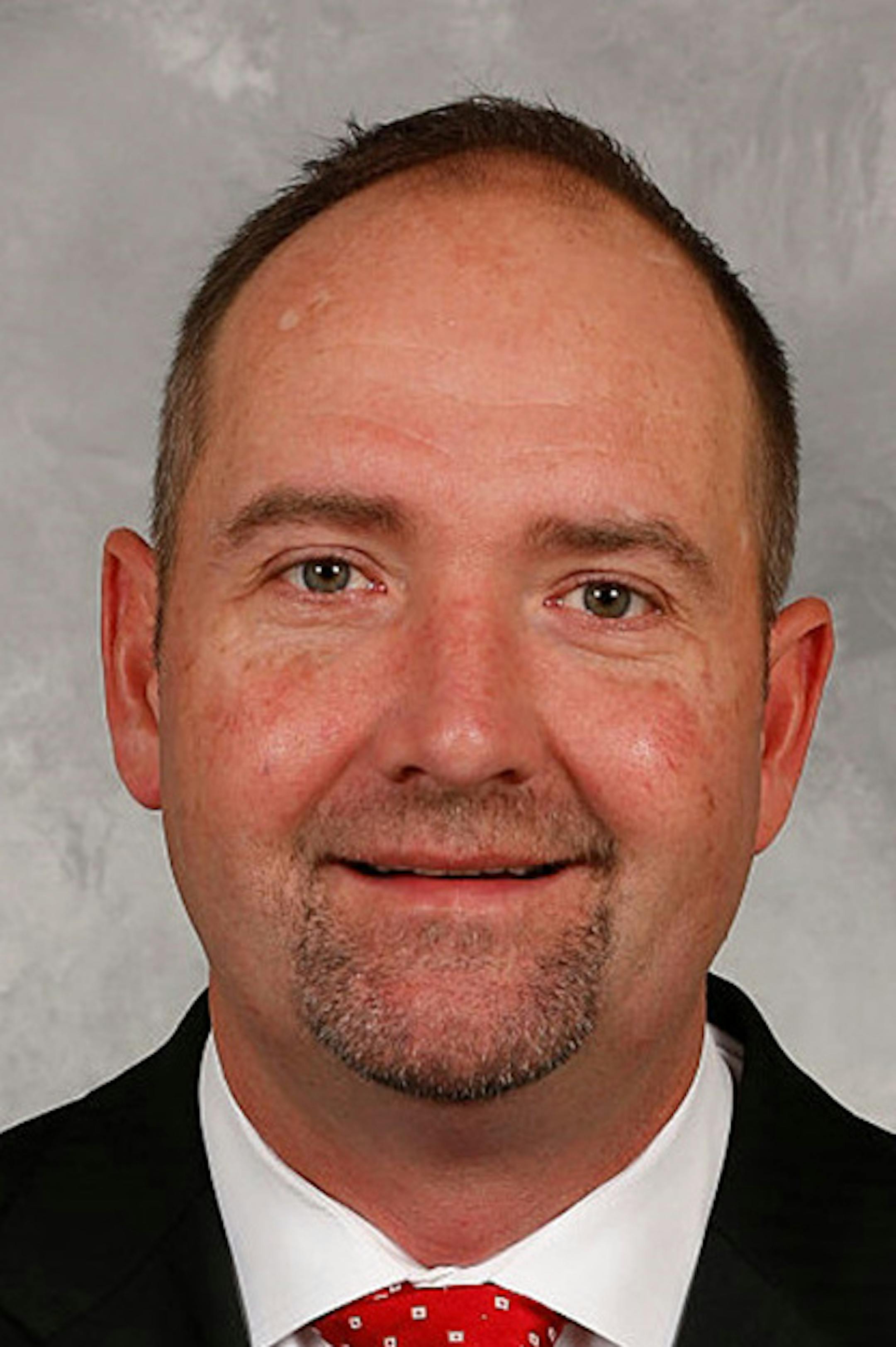 SAN JOSE, CA - SEPTEMBER 17: Peter DeBoer, Head Coach of the San Jose Sharks poses for his official headshot for the 2015-16 season on September 17, 2015 at Sharks Ice in San Jose, California. (Photo by Don Smith/NHLI via Getty Images) *** Local Caption *** Peter DeBoer