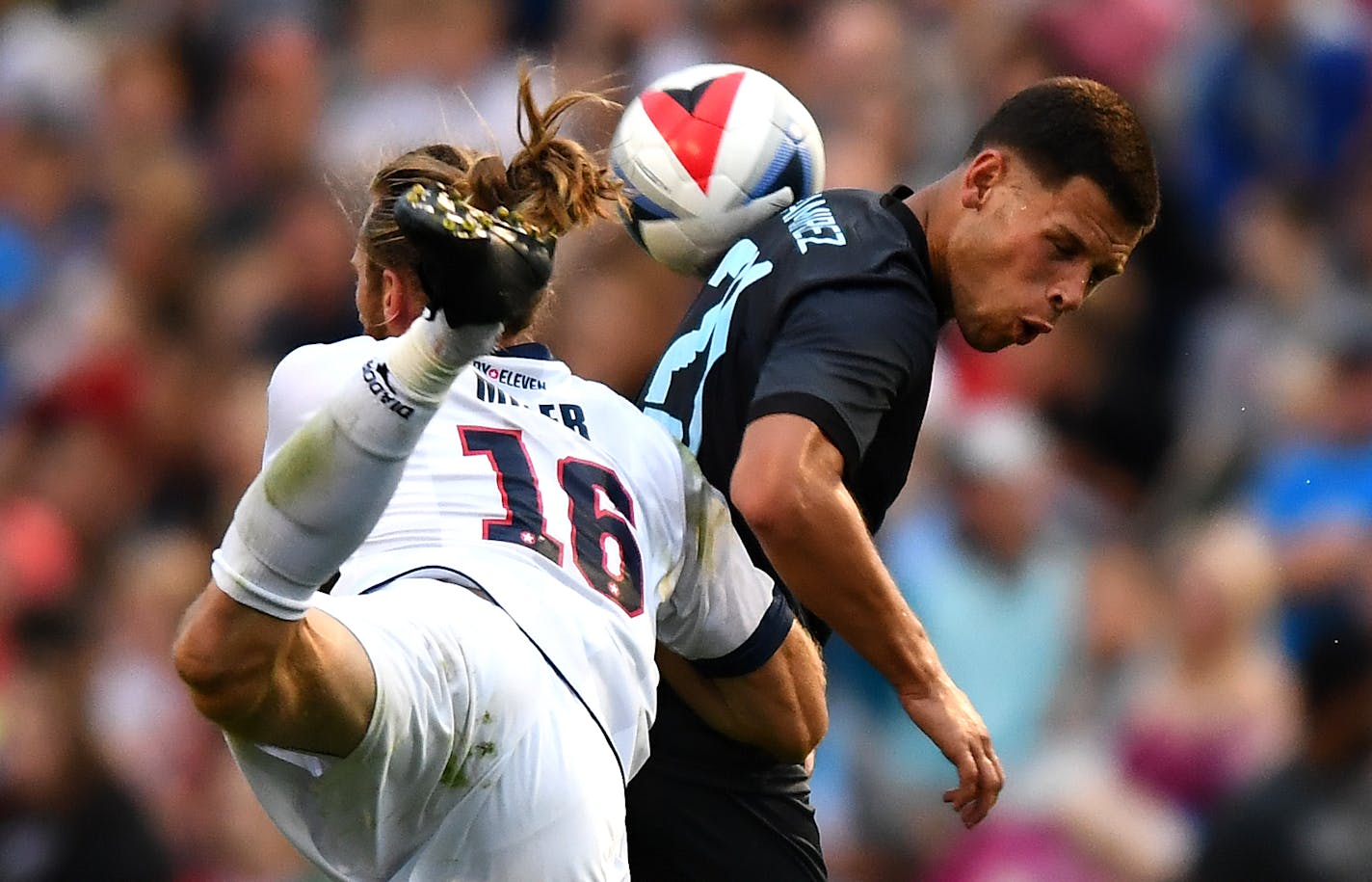 Forward Christian Ramirez, right, who led the NASL in scoring in two of the past three seasons, is expected to sign with the United by the end of the week.