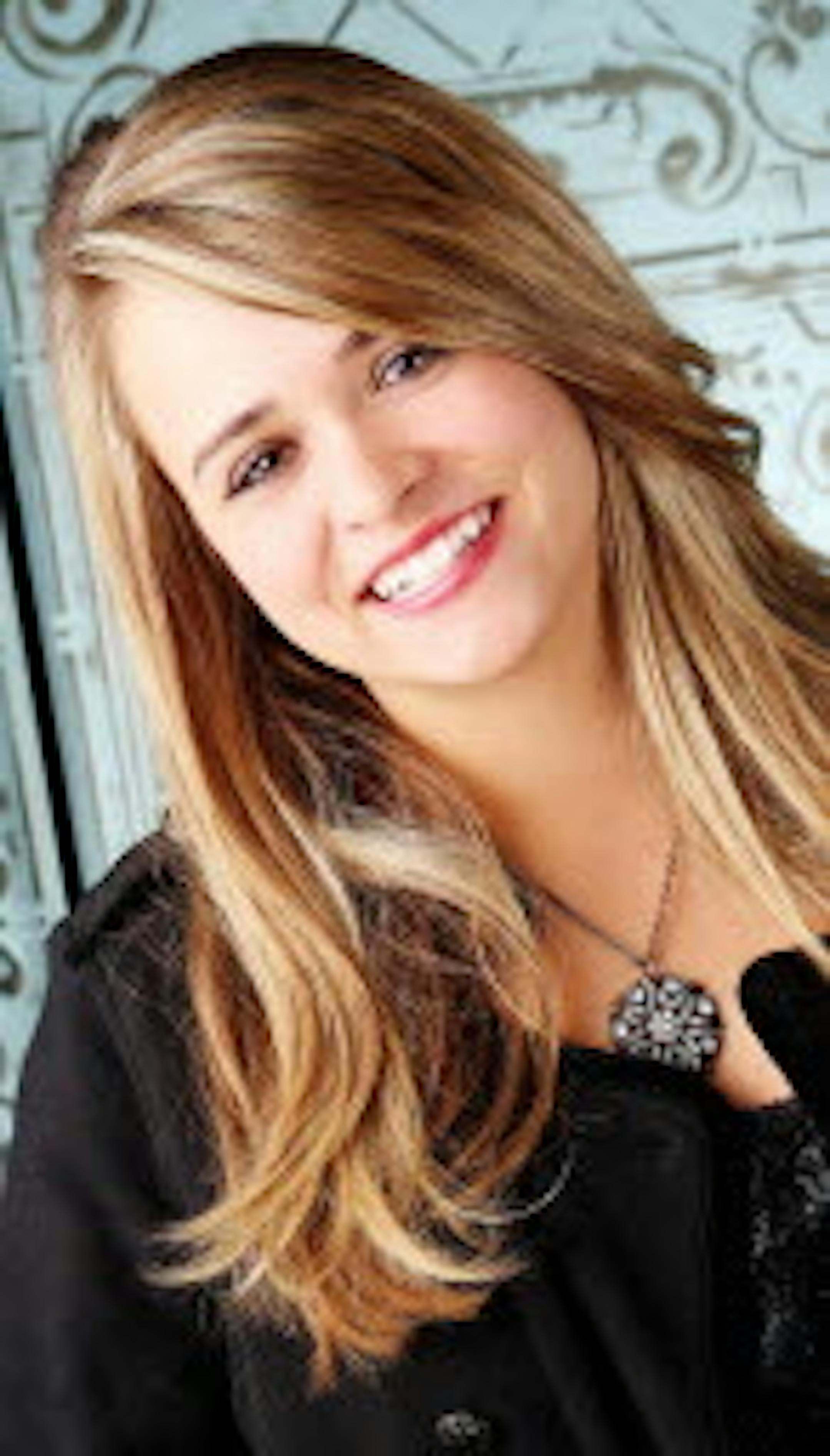 Kaytlin Hanson, Elk River