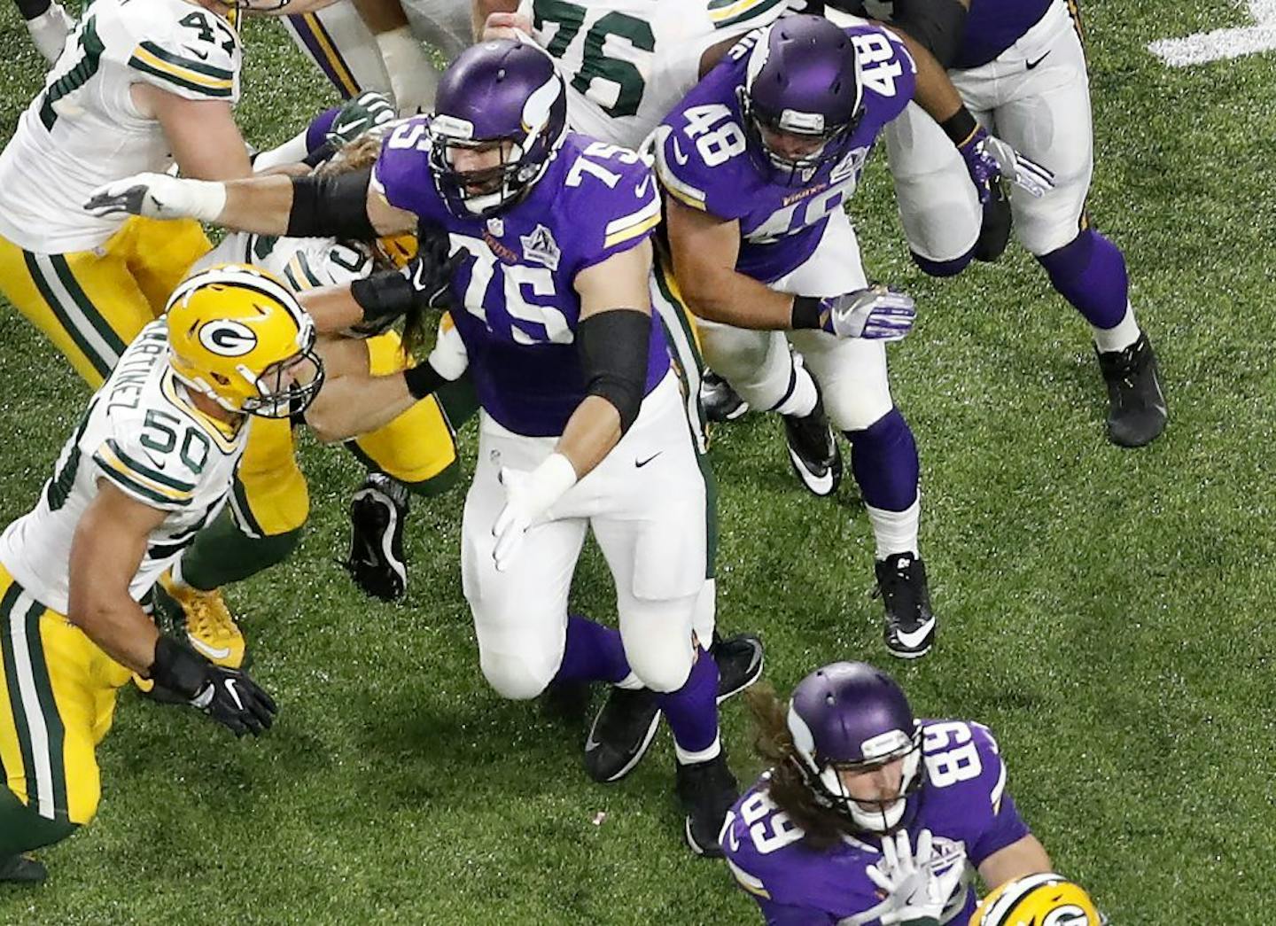 Minnesota Vikings offensive lineman Matt Kalil (75).