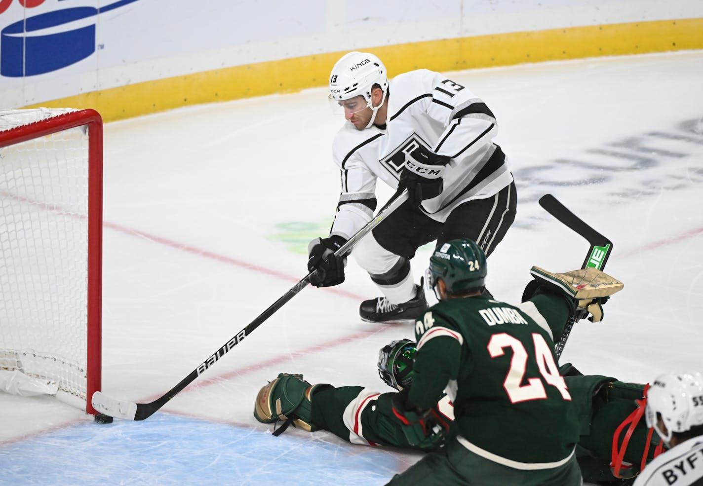 Los Angeles Kings center Gabriel Vilardi (13) scores a goal against Minnesota Wild goaltender Marc-Andre Fleury (29) during the first period Saturday, Oct. 15, 2022 at the Xcel Energy Center in St. Paul, Minn.. ] aaron.lavinsky@startribune.com