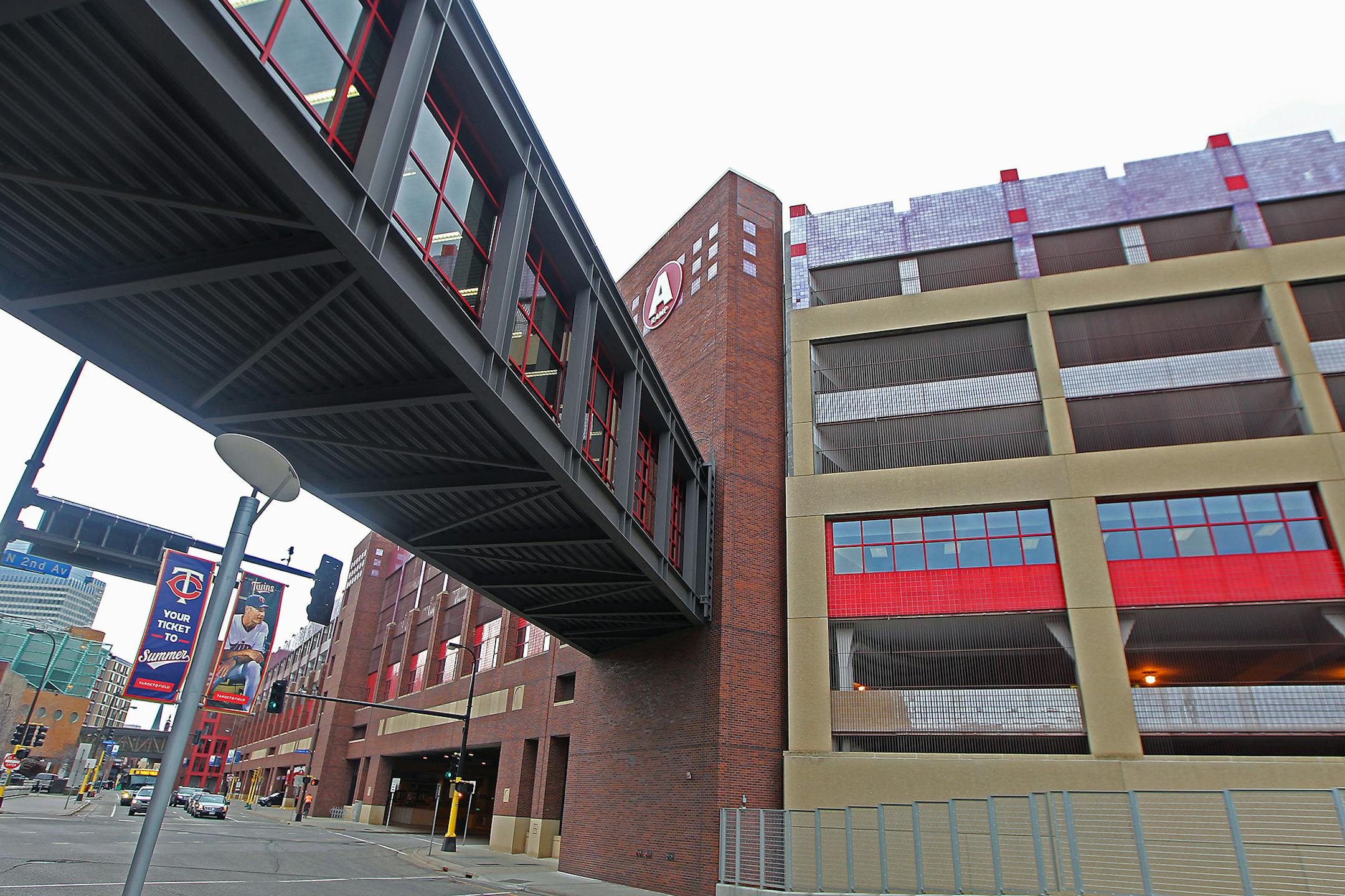 Twins Stadium parking ramp in Minneapolis, MN. ] (ELIZABETH FLORES/STAR TRIBUNE) ELIZABETH FLORES • eflores@startribune.com