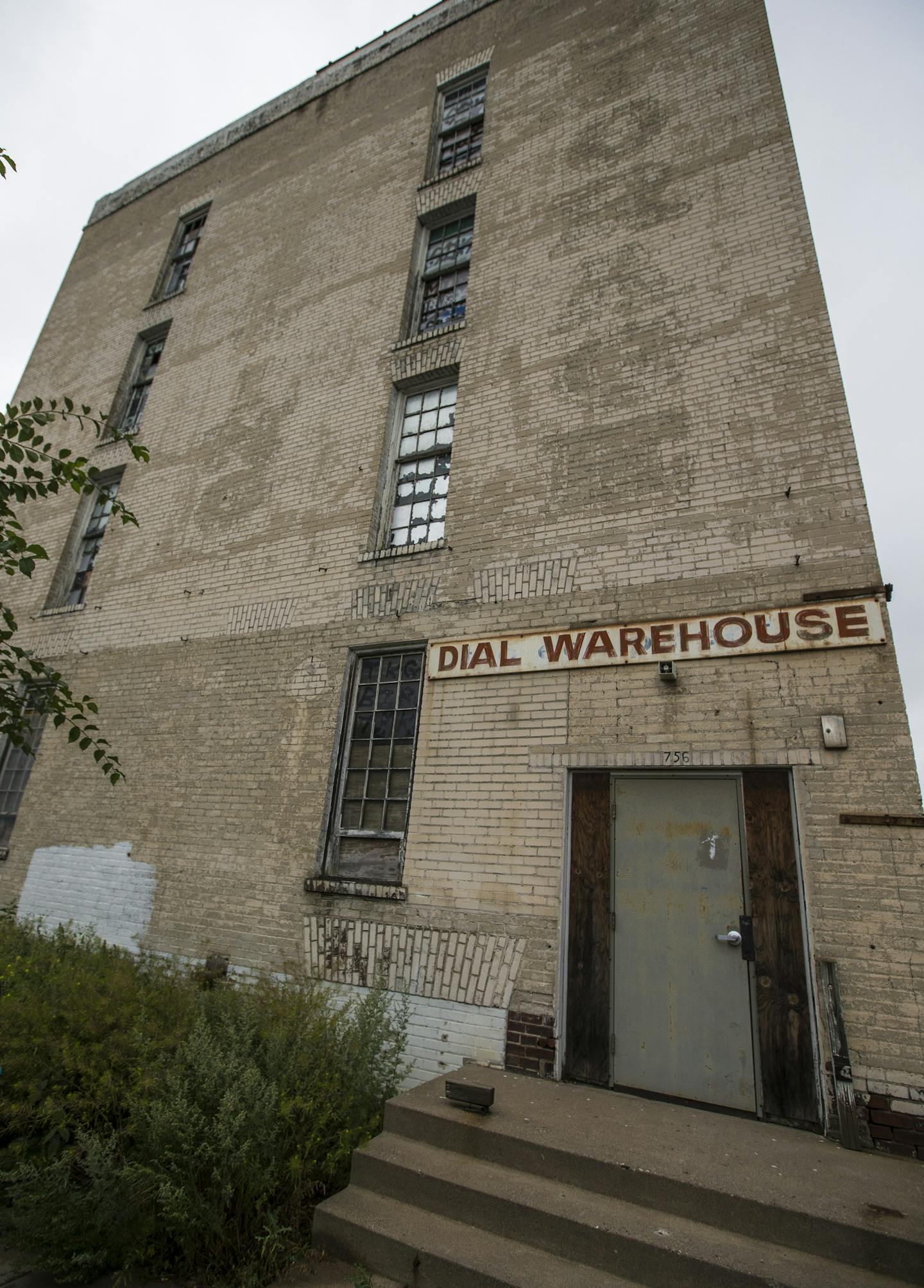 A Minneapolis developer will use tax credits to convert this historic cold storage building in the North Loop into 44 apartments for low-income renters. It was photographed on Monday, July 6, 2015, in Minneapolis, Minn. ] RENEE JONES SCHNEIDER &#xef; reneejones@startribune.com