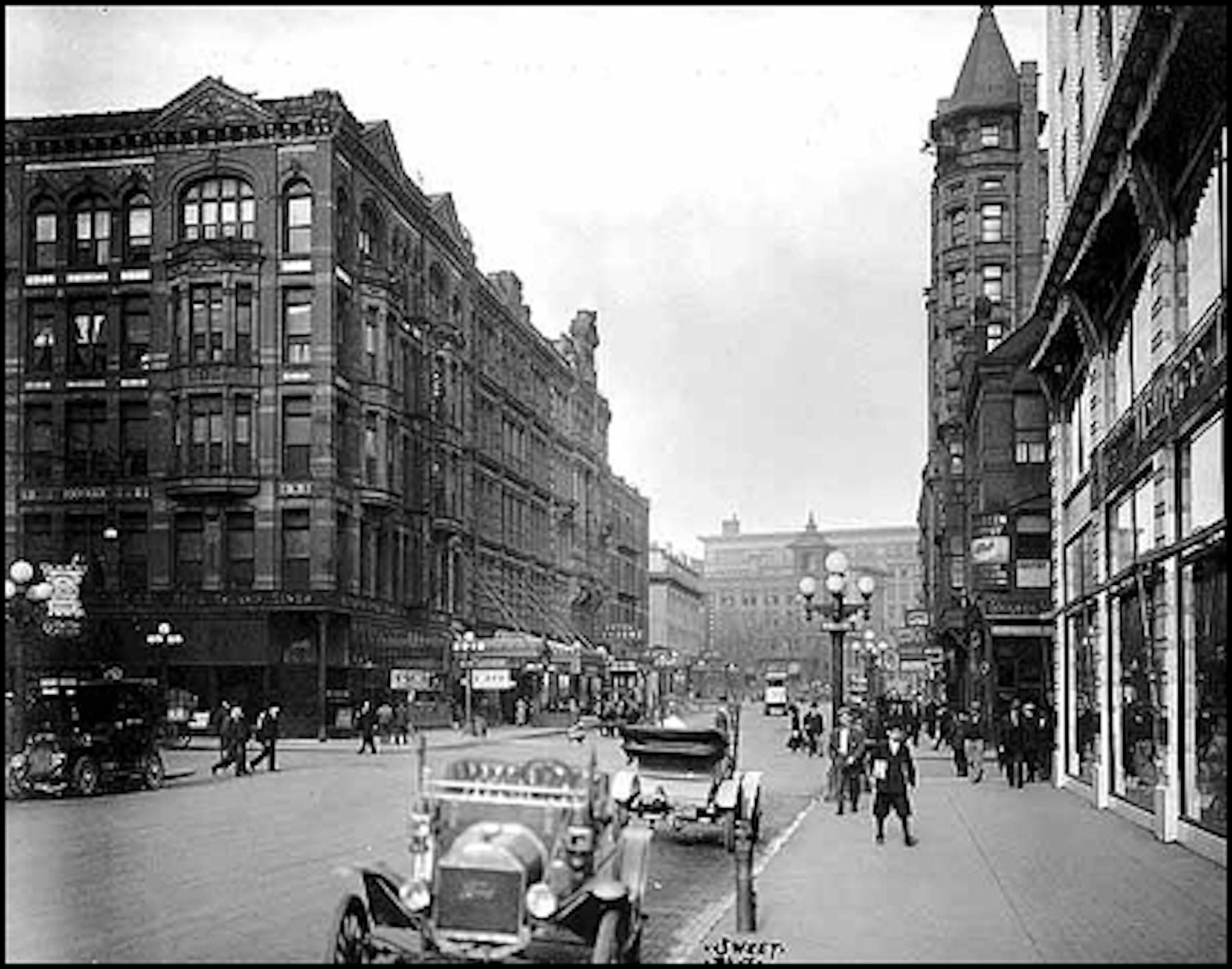 Fourth and Nicollet, Minneapolis, in about 1910