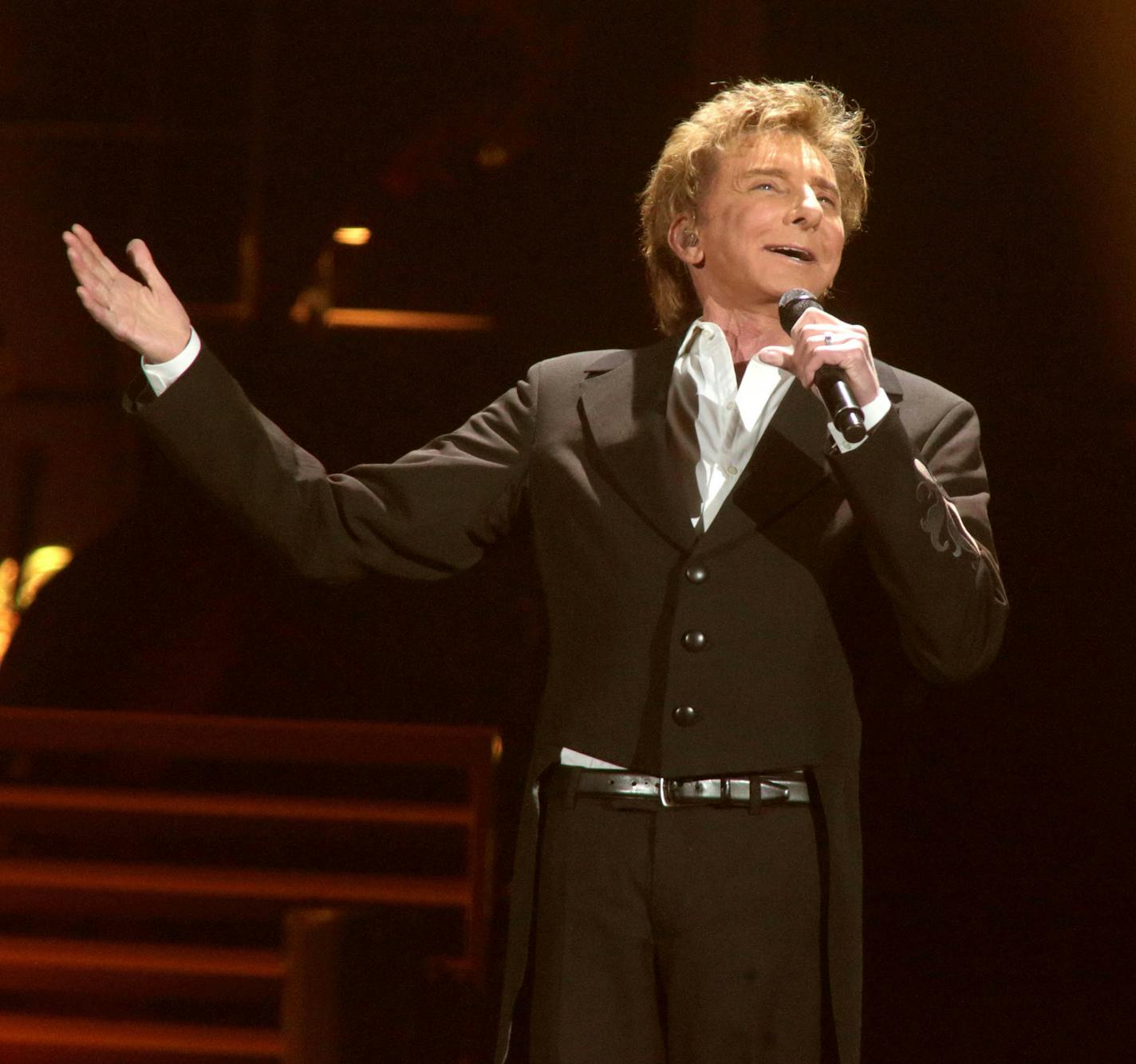 Barry Manilow performs in concert during his &#xec;One Last Time! Tour 2016&#xee; at the Giant Center on Thursday, March 17, 2016, in Hershey, Pa. (Photo by Owen Sweeney/Invision/AP) ORG XMIT: INVW