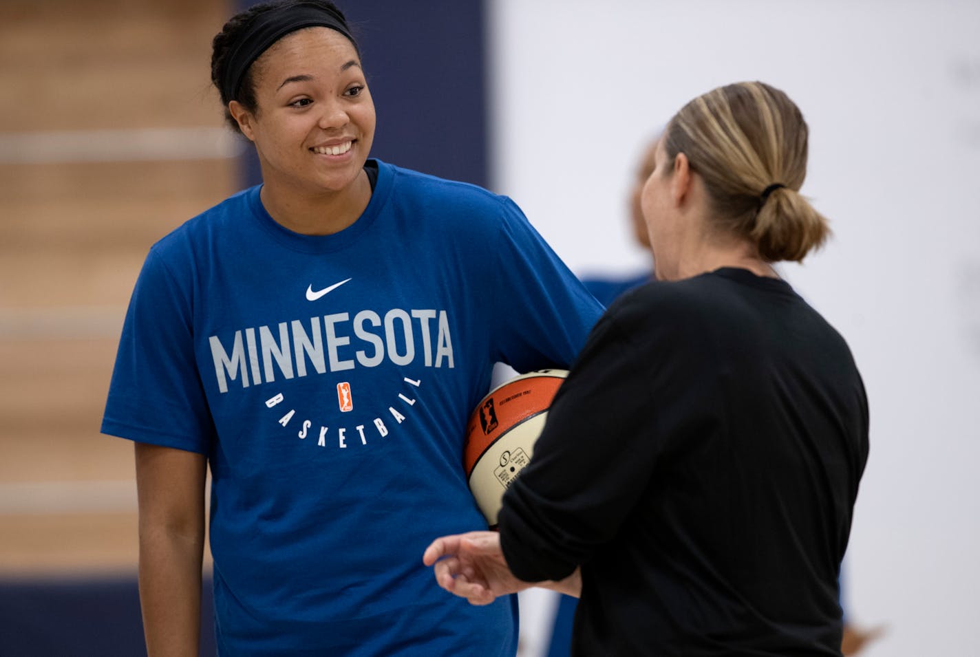 Lynx head coach Cheryl Reeve spoke with first-round pick Napheesa Collier during last season's training camp.