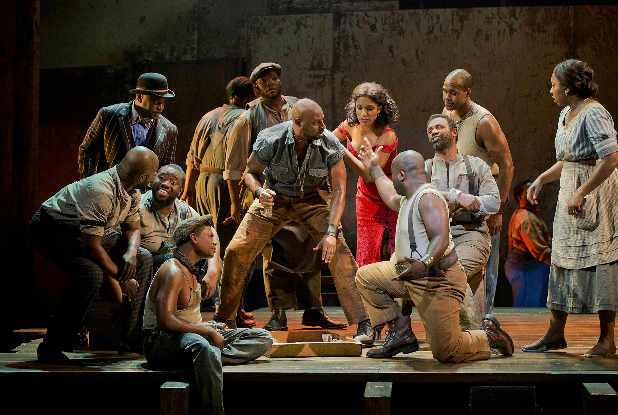 Alvin Crawford and the cast of The Gershwins‚Äô Porgy and Bess. Photo by Michael J. Lutch.