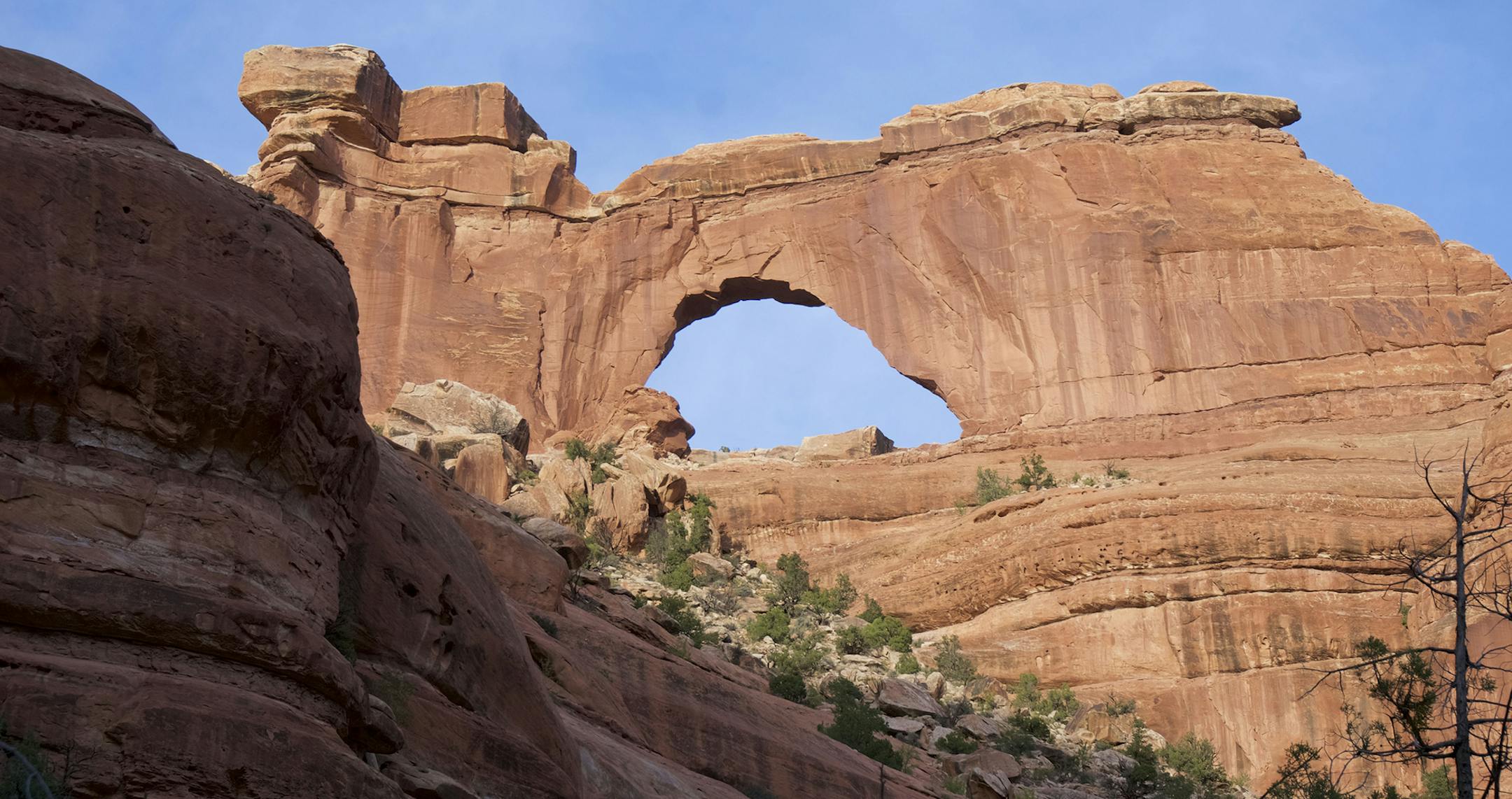 Nevills Arch is one of many beautiful rock formations in Fish and Owl Canyons in Cedar Mesa, Utah. (Brad Branan/Sacramento Bee/TNS) ORG XMIT: MIN2016120717431482