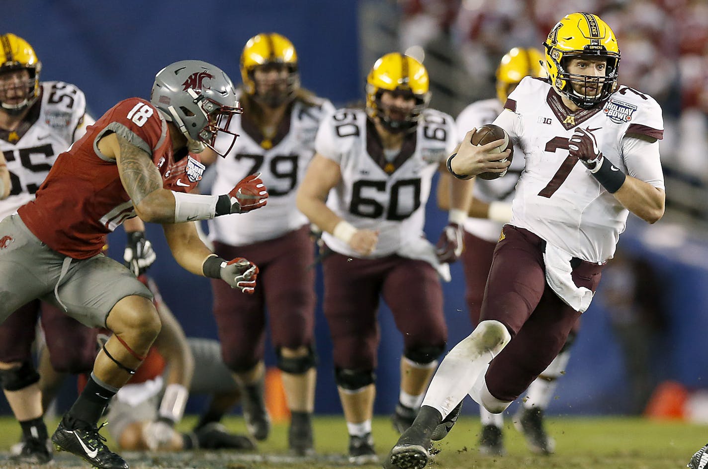 Minnesota's quarterback Mitch Leidner ran for a first down during the second quarter as they took on Washington State at Qualcomm Stadium for the San Diego Holiday Bowl, Tuesday, December 27, 2016 in San Diego, CA. ] (ELIZABETH FLORES/STAR TRIBUNE) ELIZABETH FLORES &#x2022; eflores@startribune.com