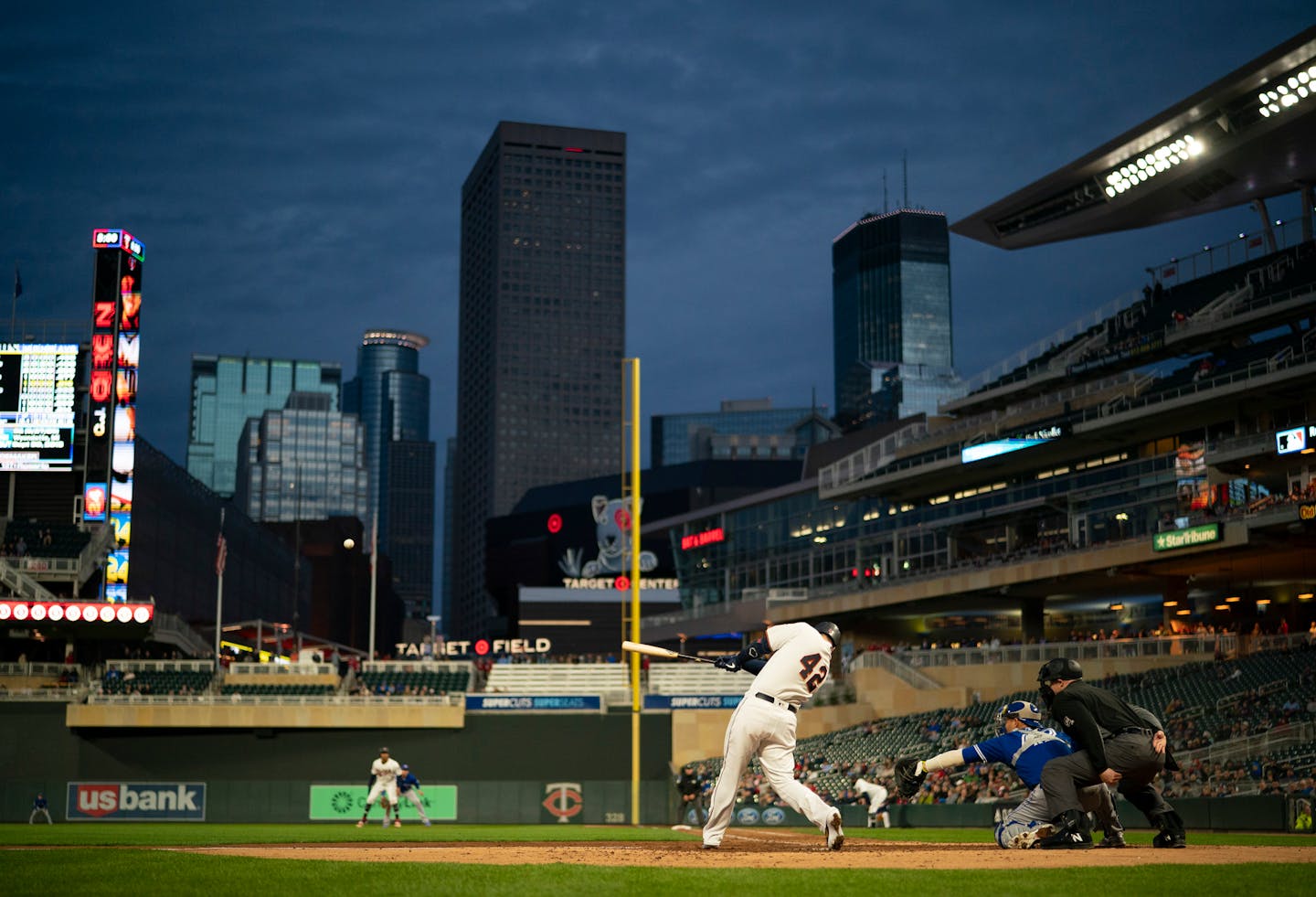 Twins first baseman C.J. Cron smacked a three run (418 ft.) homer off Toronto starter Matt Shoemaker in the fourth inning. ] JEFF WHEELER • jeff.wheeler@startribune.com