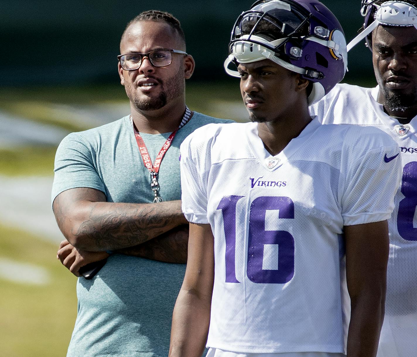 Former Minnesota Vikings offensive lineman Mike Harris watched practice on Thursday. ] CARLOS GONZALEZ &#xef; cgonzalez@startribune.com &#xf1; August 2, 2018, Eagan, MN, Twin Cities Orthopedics Performance Center, Minnesota Vikings Training Camp, ORG XMIT: MIN1808021733223490