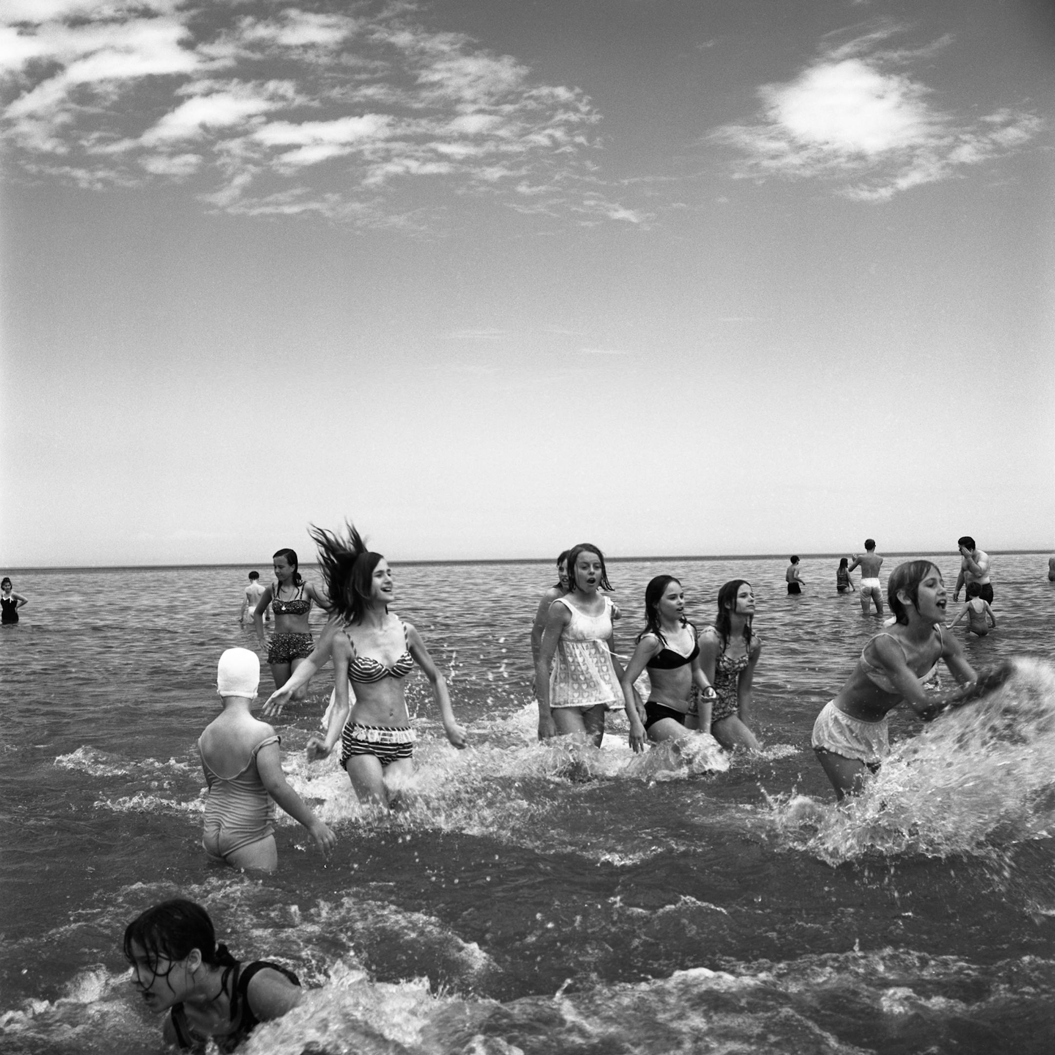 Vivian Maier photo, "Girls Wading in Lake Michigan," Wilmette, 1968