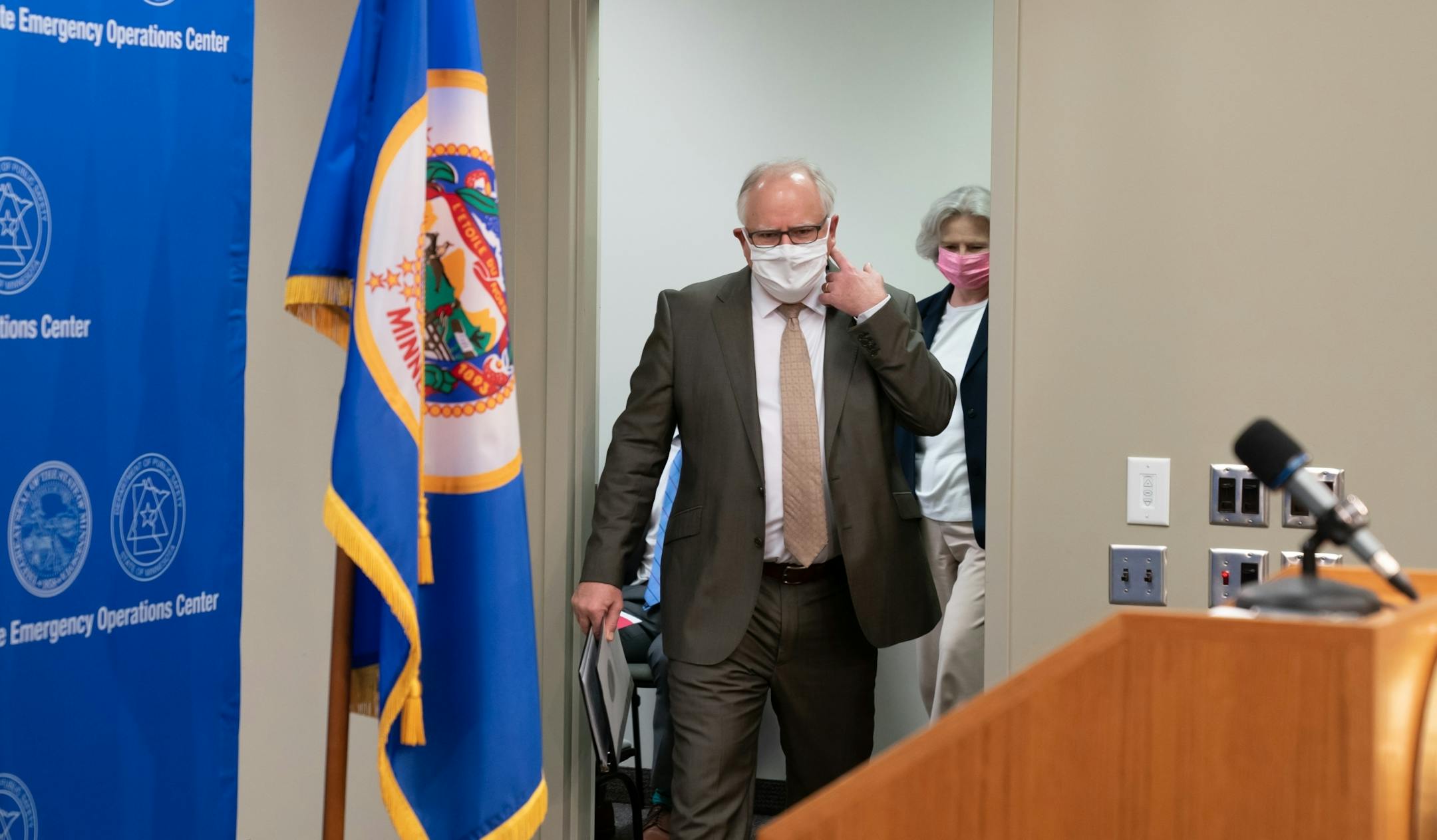 Minnesota Governor Tim Walz announced new guidelines today for restaurants, bars, salons and barber shops.