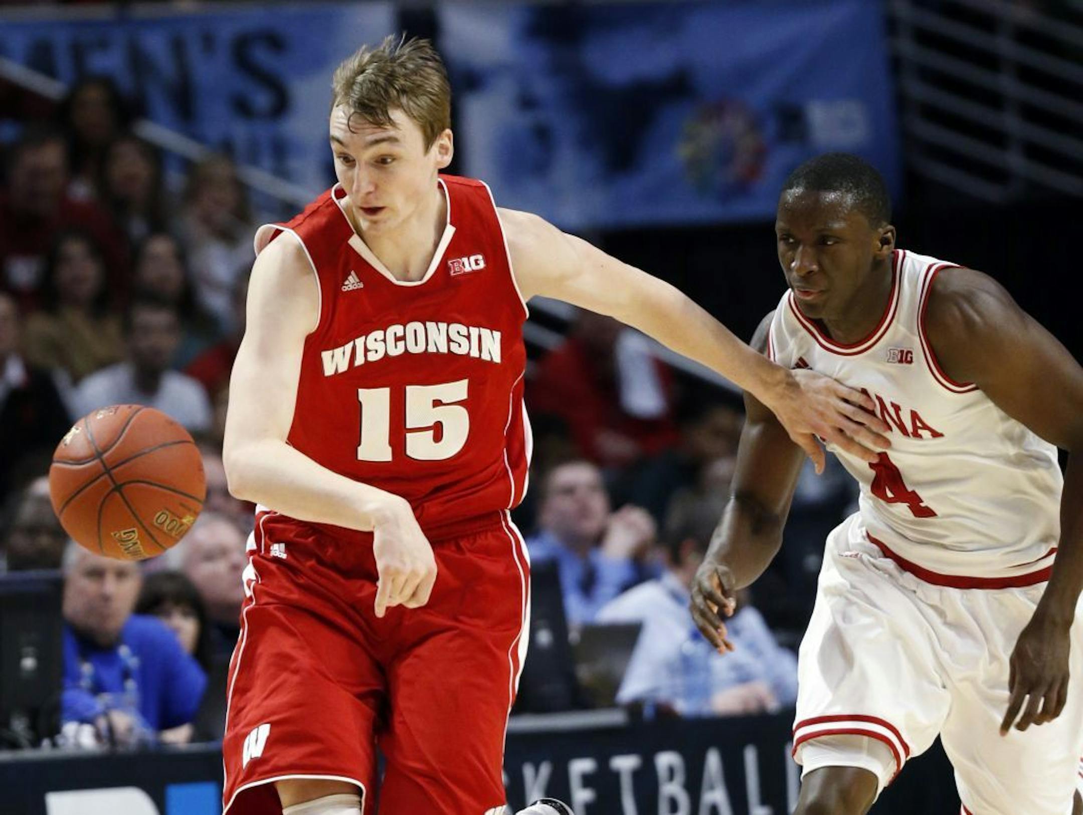 Badgers forward Sam Dekker put on 10 extra pounds of muscle in the offseason, making him stronger inside while still formidable outside.
