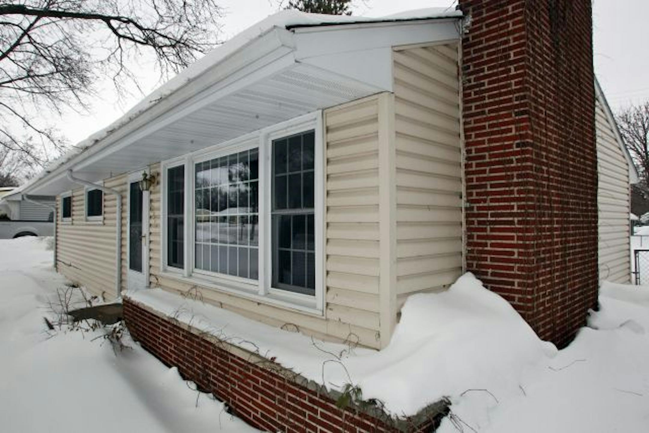 Exterior of the White Bear Lake house soon to be renovated.
