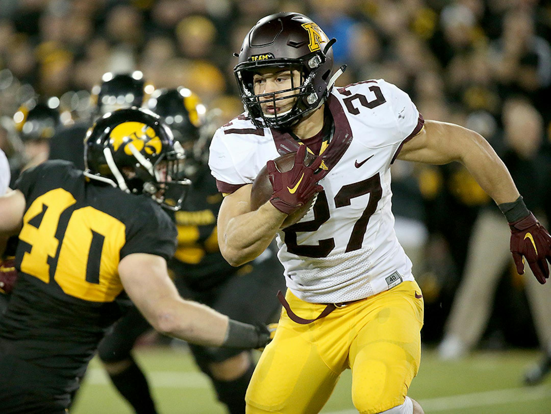 Gophers running back Shannon Brooks (27)
