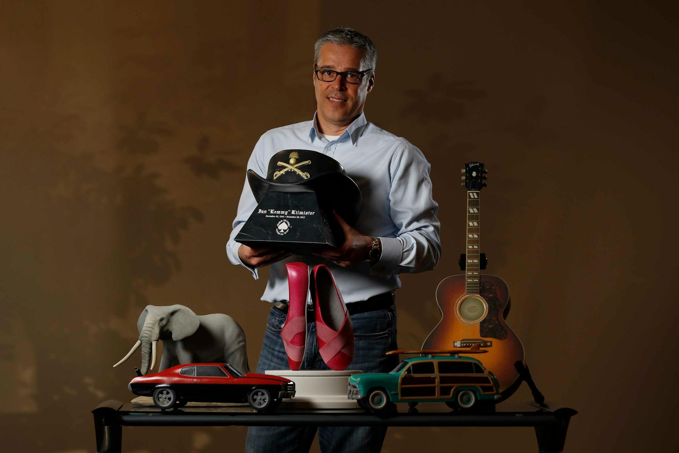 Foreverence owner Pete Saari with a selection of urns that were created by 3- D printing machine used to make customs urns Tuesday March 14, 2017 in Eden Prairie, MN.] JERRY HOLT ï jerry.holt@startribune.com