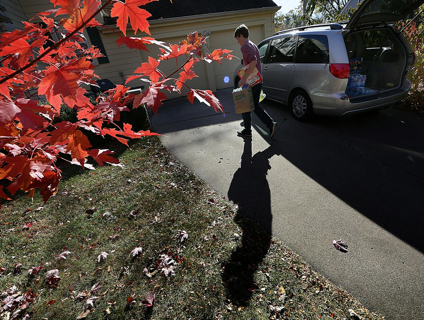 Jon Ashbrook carried non-perishable into his home for storage. The items were for Fisher House at the Minneapolis VA, as part of his Eagle Scout project. ] JIM GEHRZ &#xef; james.gehrz@startribune.com / Edina, MN / October 22, 2015 / 2:00 AM &#xf1; BACKGROUND INFORMATION: The motto of the Boy Scouts is "Be Prepared." But 15-year-old Jon Ashbrook wasn't prepared to deal with the VA. As part of his Eagle Scout project, Ashbrook proposed collecting dry goods and other non-perishable items for Fishe