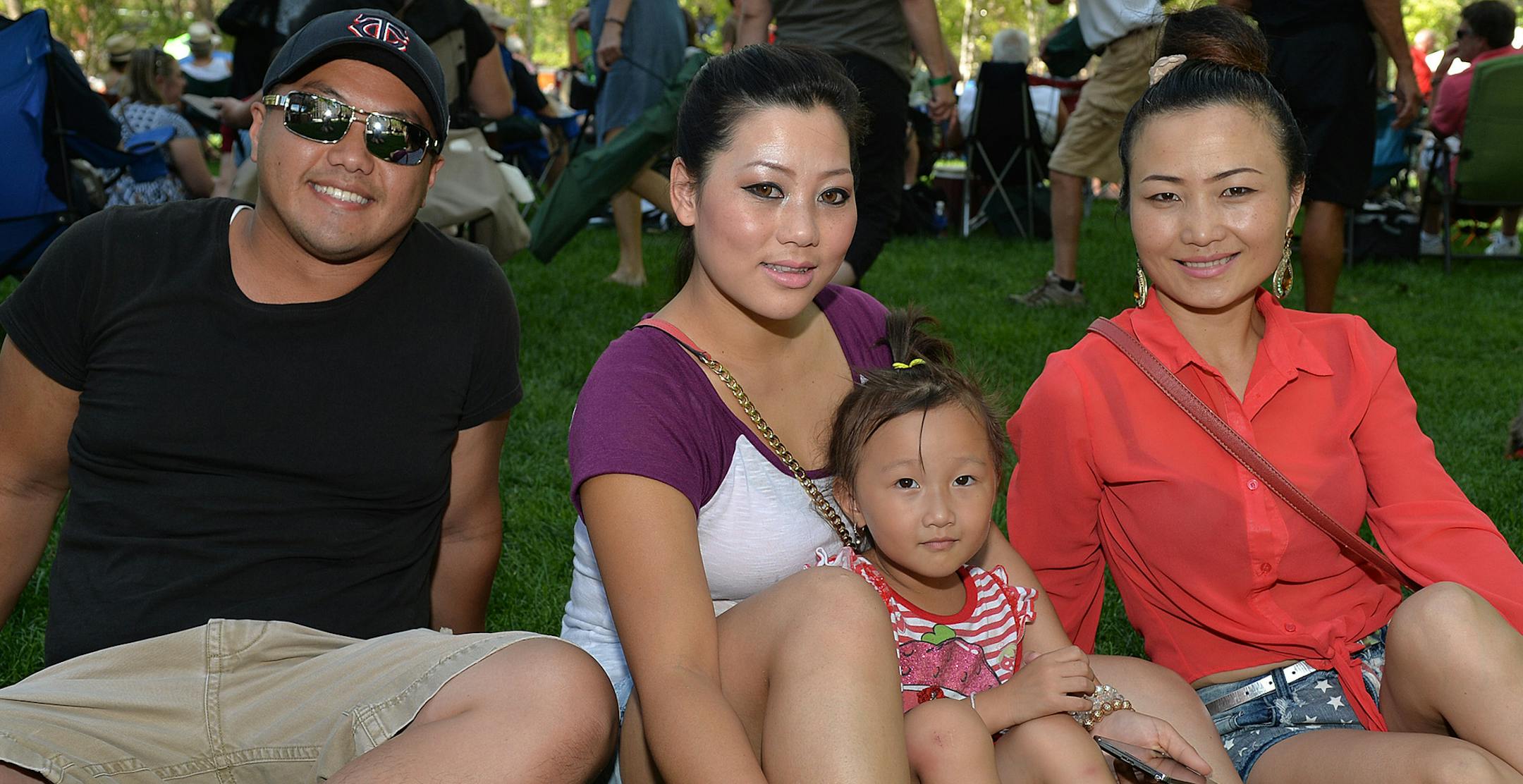 Yen Xiong, Shue Yang, Lea Koag and Mai Yang.