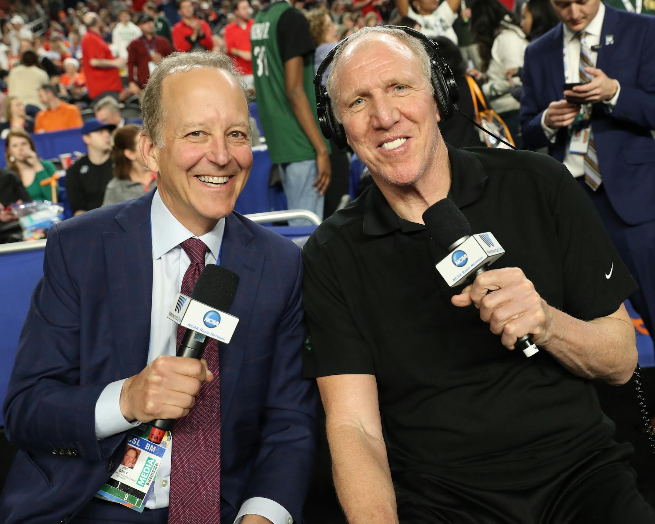 Broadcasters Jim Gray and Bill Walton during the during the first half. ] CARLOS GONZALEZ &#xa5; carlos.gonzalez@startribune.com Texas Tech played Michigan State in a semifinal of the NCAA Division I Men's Basketball Championship Final Four on Saturday, April 6, 2019 at U.S. Bank Stadium in Minneapolis.