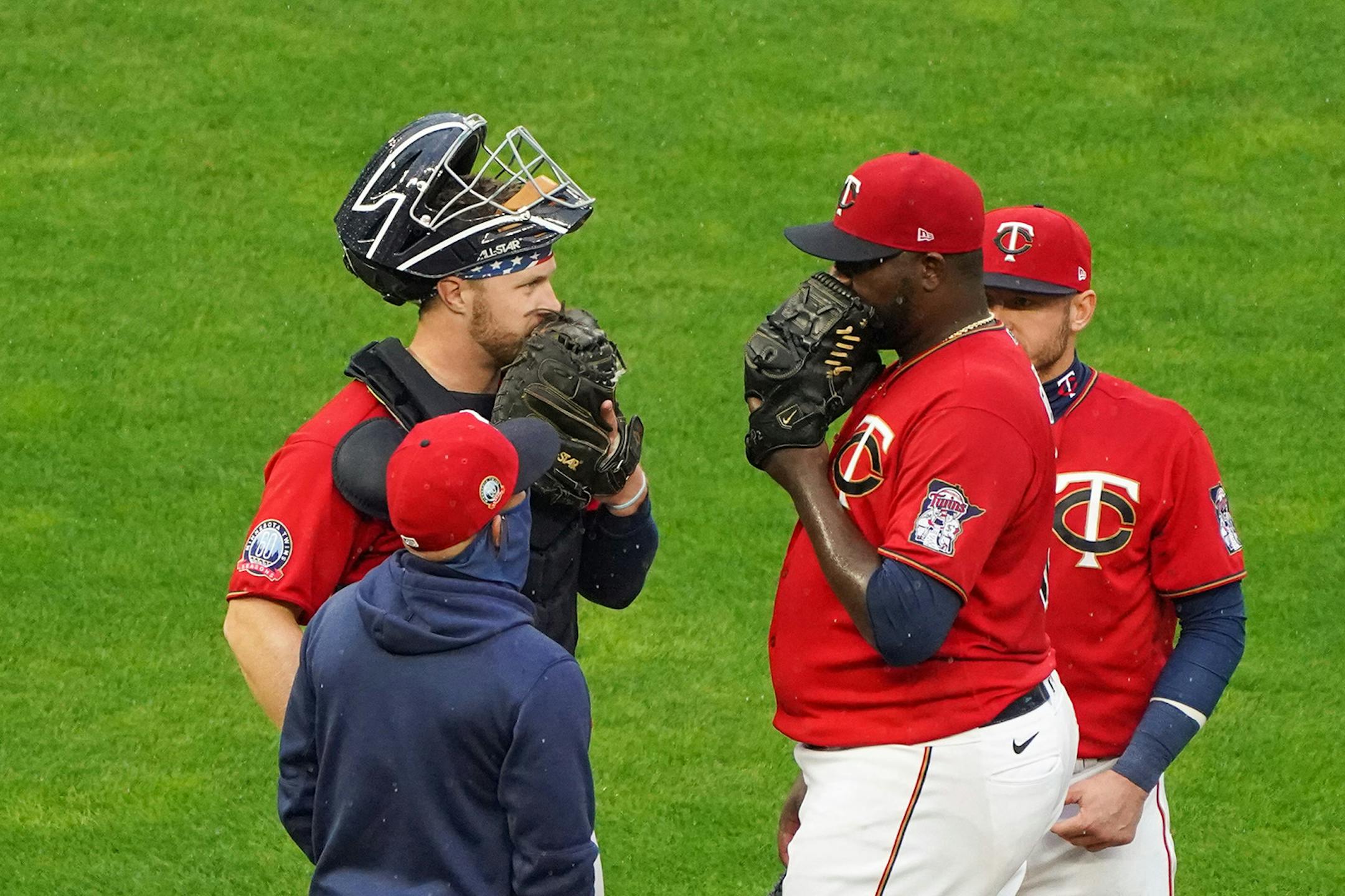 Pitching coach Wes Johnson visited Michael Pineda as he battled to complete the seventh inning during Sunday's game.