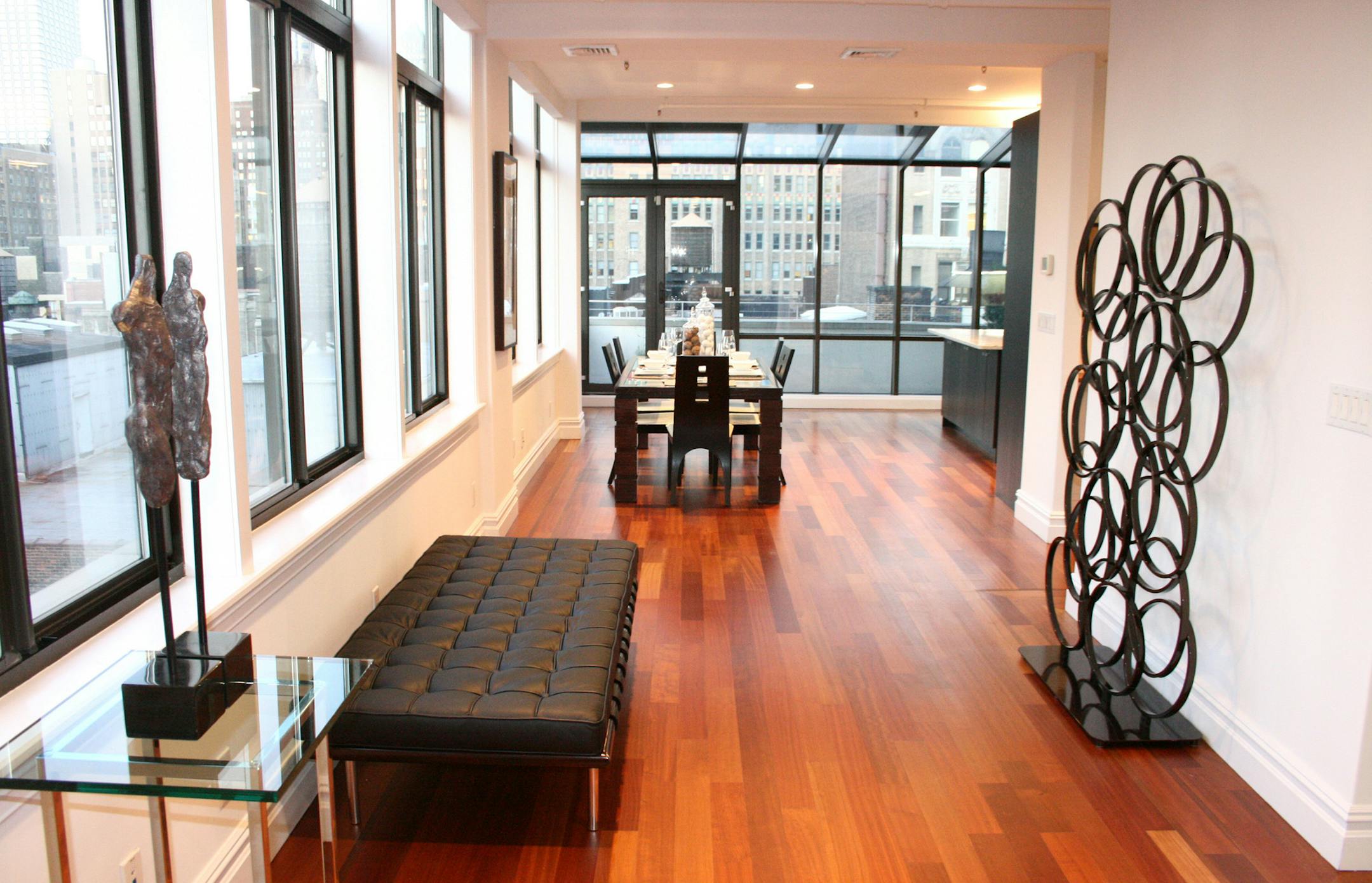 Sculptural pieces help frame and define this gallery style hallway. (Handout/TNS) ORG XMIT: 1195071