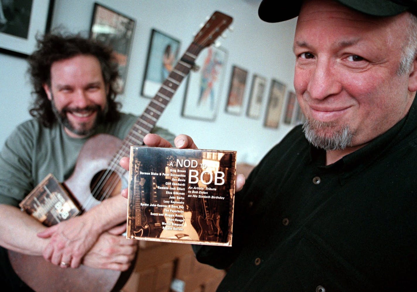 The late Red House Records founder Bob Feldman, right, with musician John Gorka in 2001. (AP Photo/Dawn Villella)