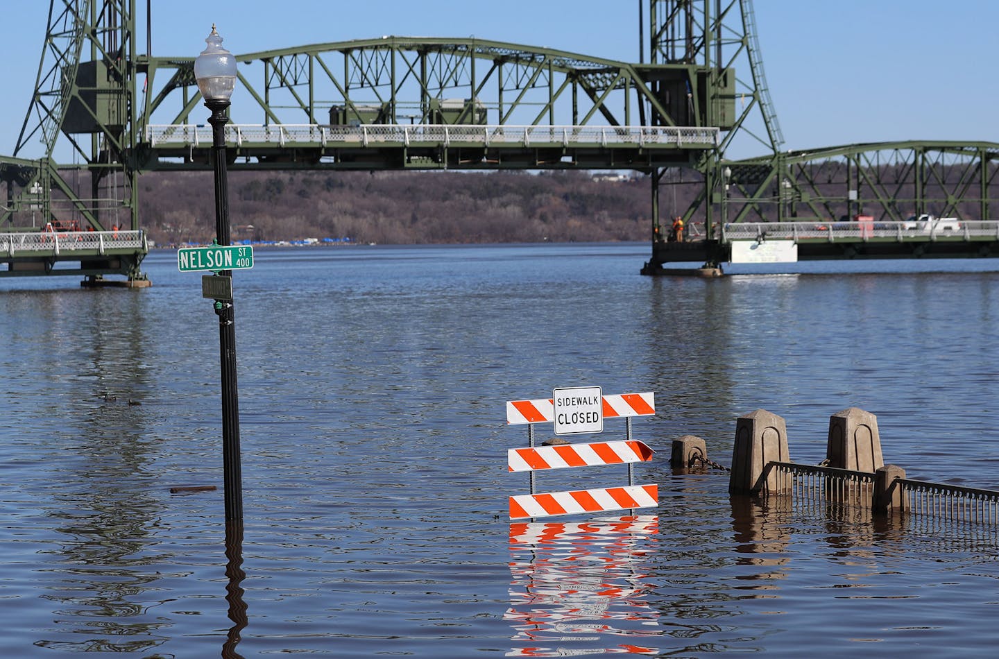 Chances of major flooding still high in Stillwater, Red Wing, forecast says