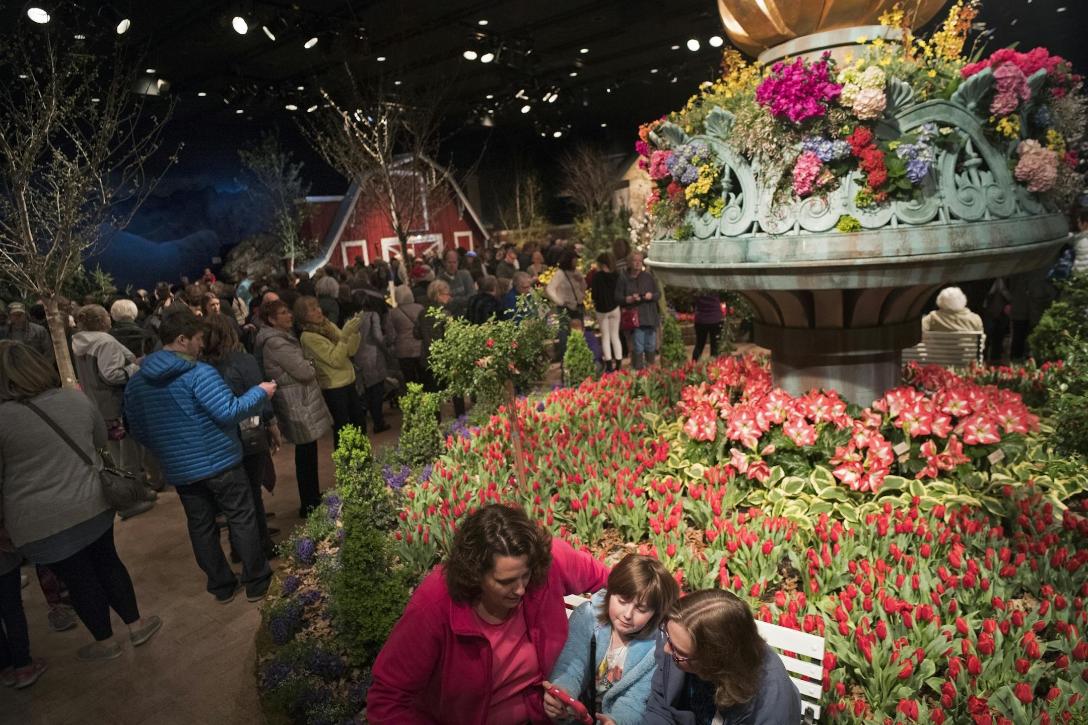 The show was packed to the gills with flower enthusiasts.