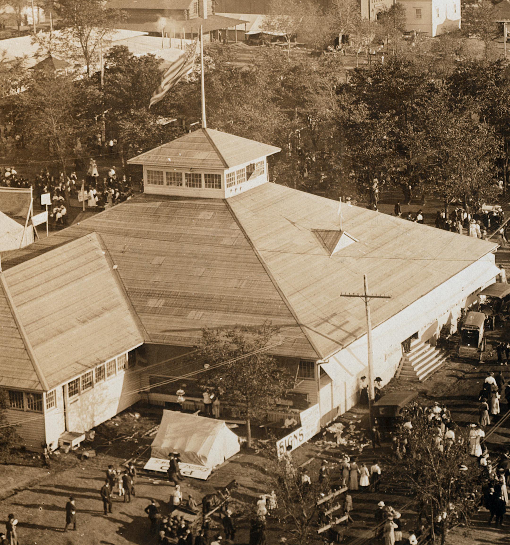 Hamline Church Dining Hall in 1912.