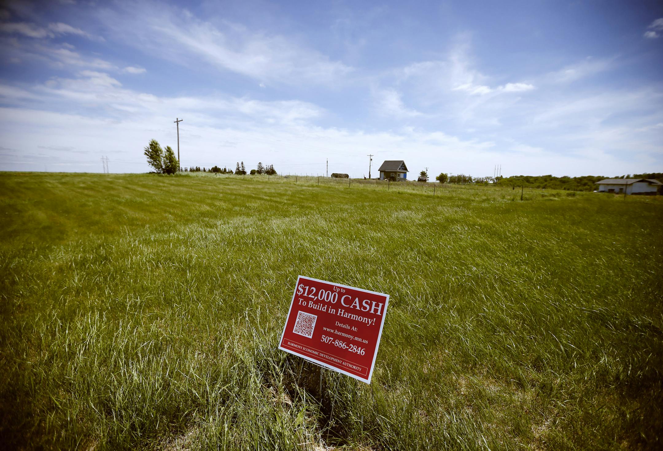 City officials in the town of Harmony have started a program to combat the rising age of its residents and the wants of its workforce. They will pay you $5,000 to $12,000 to build a home in their town. Harmony ,MN. ] Jerry Holt Jerry.holt@startribune.com