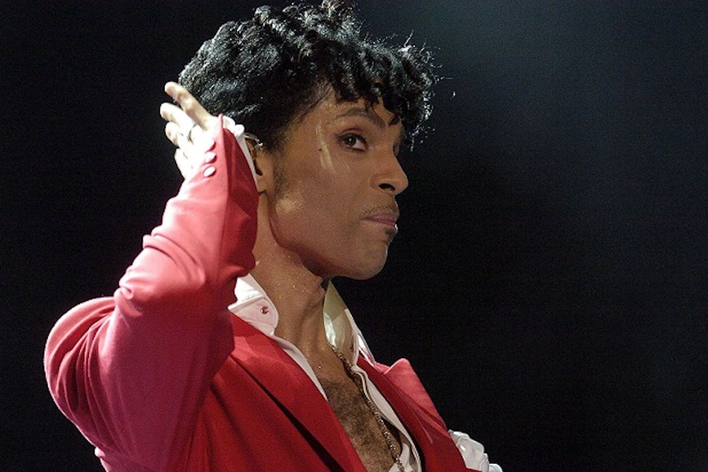 Prince has set a Billboard charts record for placing 19 albums in the Top 200 in a single week.