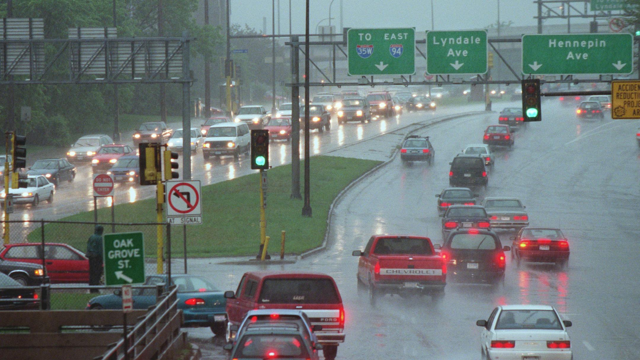 BRUCE BISPING/STAR TRIBUNE file Morning rush hour traffic backed up near Loring Park and the Walker Art Center, near the entrances to 35W-I94, Lyndale Ave South and Hennepin Ave South. The city of Minneapolis begins a road construction project involving the busy intersection of Hennepin and Lyndale avenues and Interstate Hwy. 94. The corridor is heavily used, with 33,000 vehicles and 300 Metro Transit buses driving on it each day. In two phases starting May 25, much of the traffic flow will be r