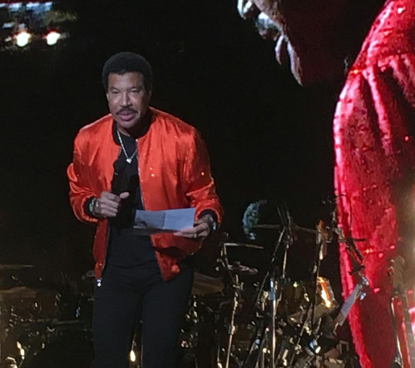 On the last night of his current North American tour, Lionel Richie was perhaps extra chatty Friday at the State Fair grandstand.