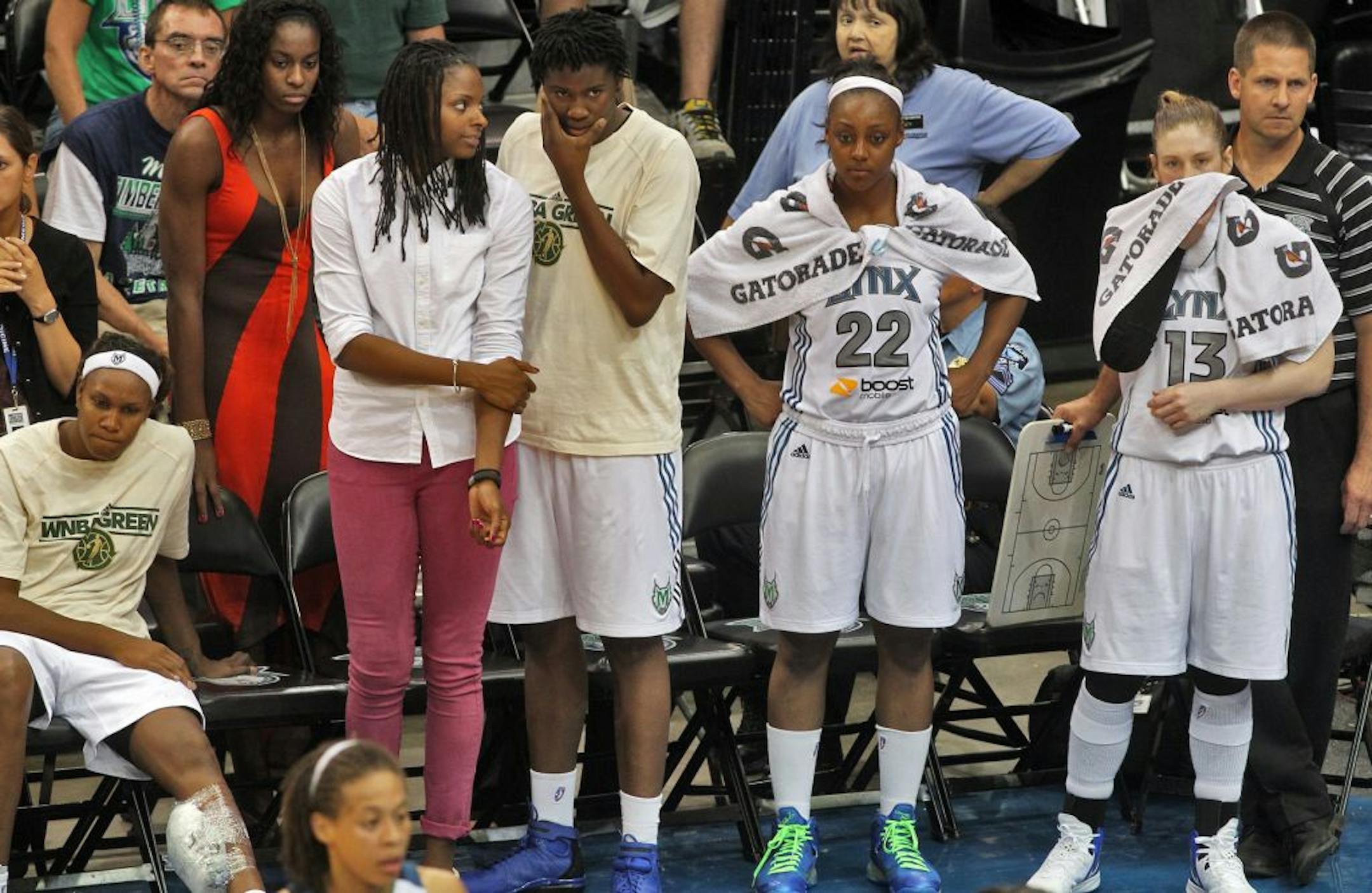 Minnesota Lynx vs. Connecticut Sun basketball. Lynx lost their first home game of the season 86-80. Lynx players watched from their bench as the final seconds ticked down on their first home loss. (MARLIN LEVISON/STARTRIBUNE(mlevison@startribune.com