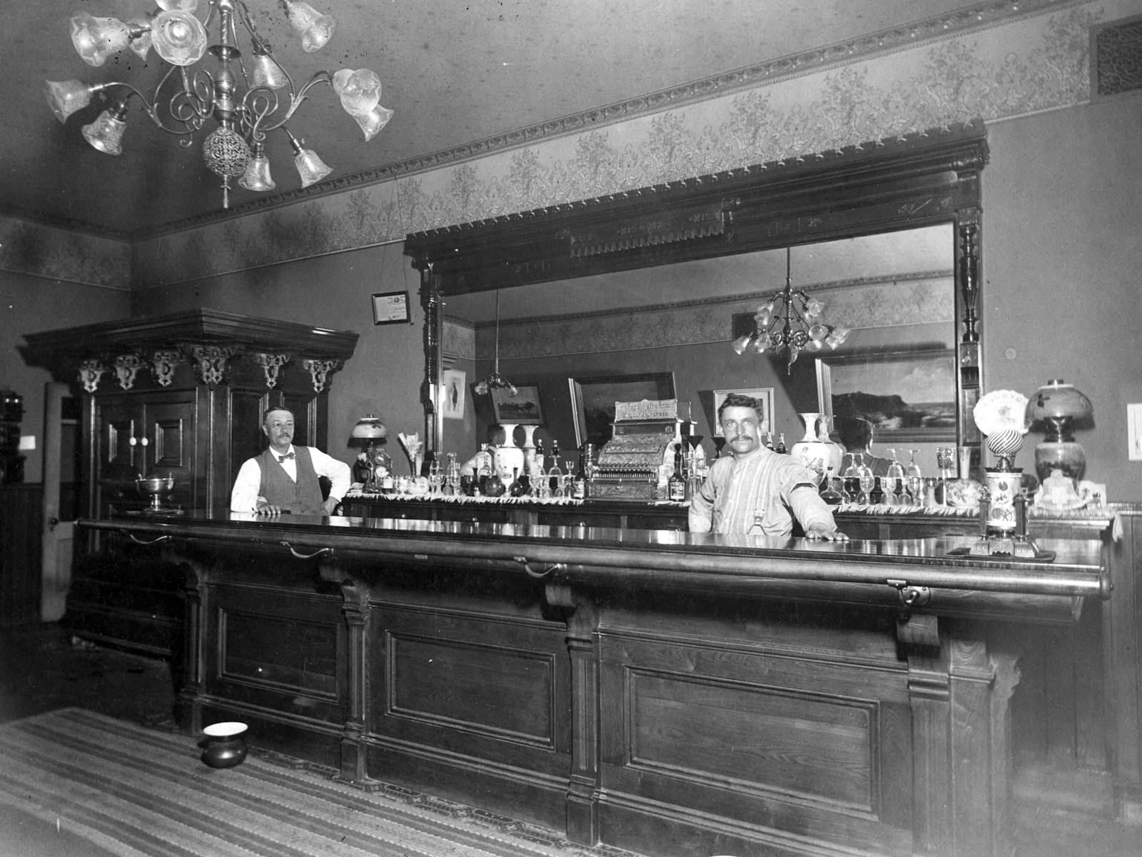 The interior of Fred Ambs’ Moorhead saloon, photographed around 1905.