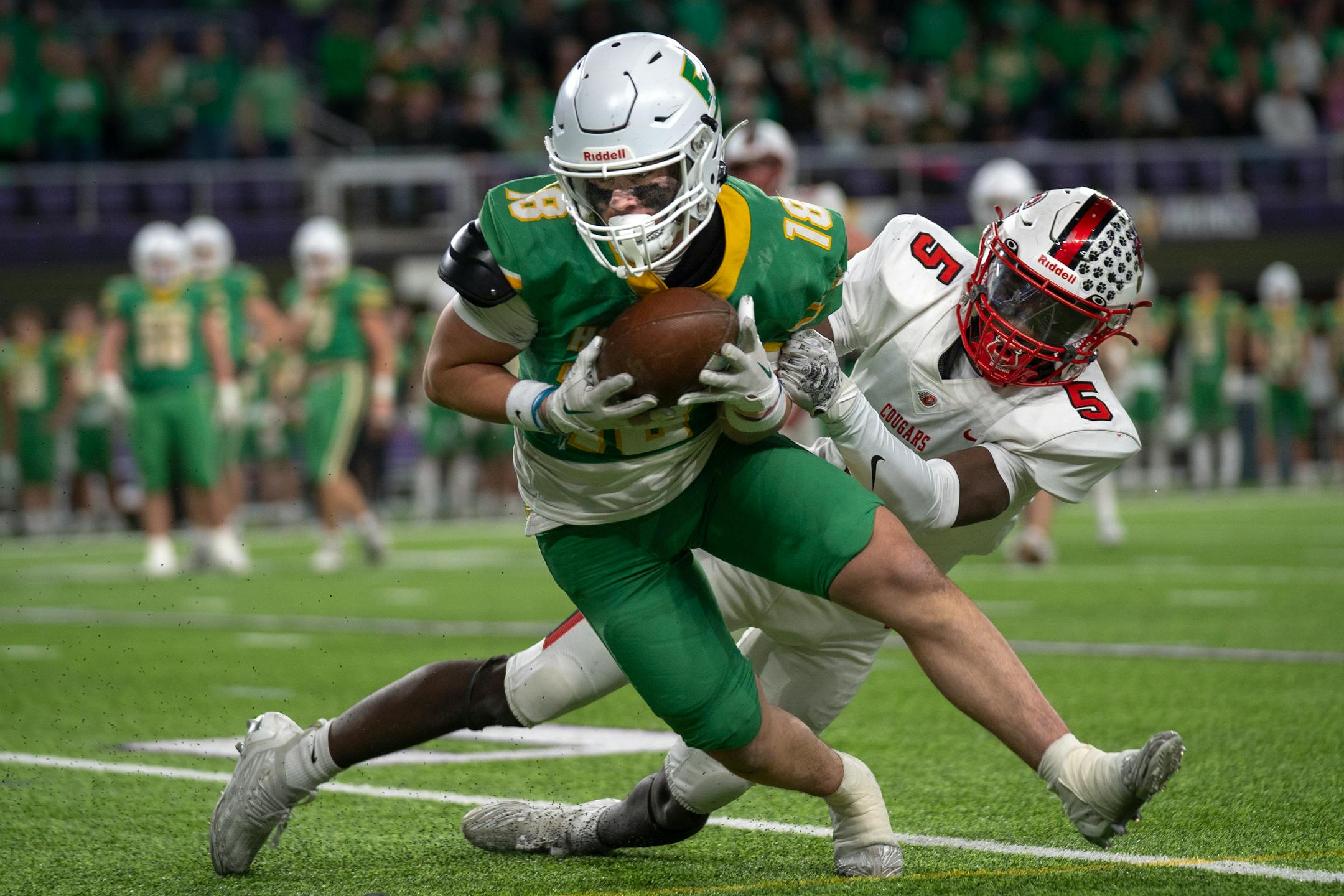 Edina High School wide receiver Alex White (18) catches a pass in the fourth quarter at the 6a game against Centennial High School at U.S. Bank Stadium for the Prep Bowl XLI in Minneapolis on Friday, Nov. 24, 2023. ] Angelina Katsanis • angelina.katsanis@startribune.com