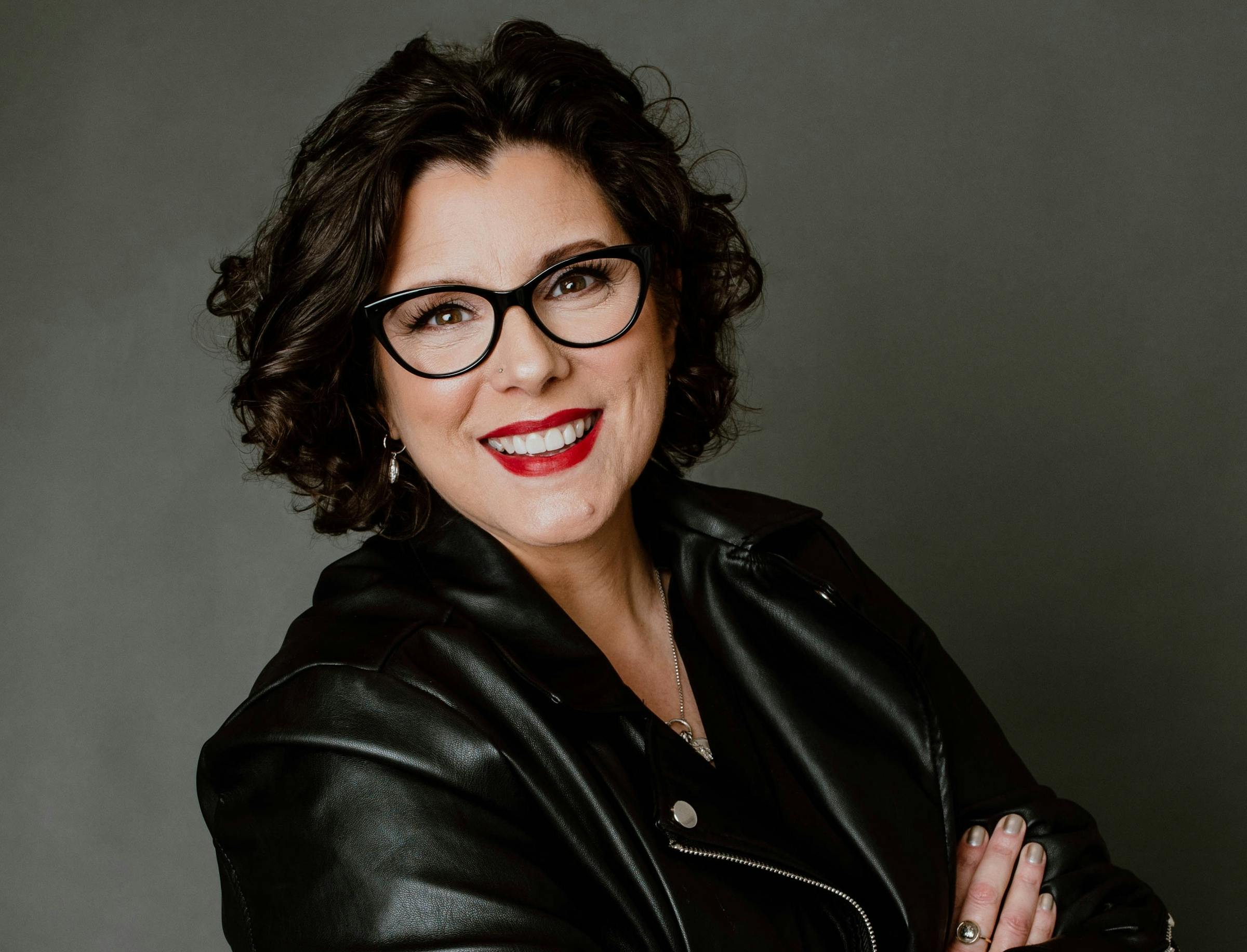 Review deanna raybourn revisits her middle aged hitwomen in new book