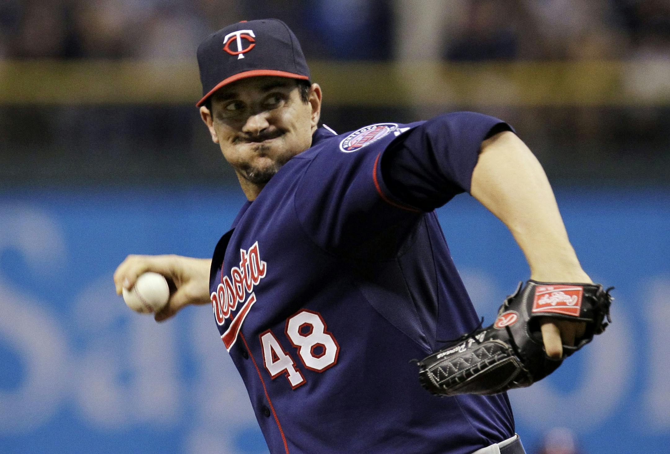 Twins righthander Carl Pavano